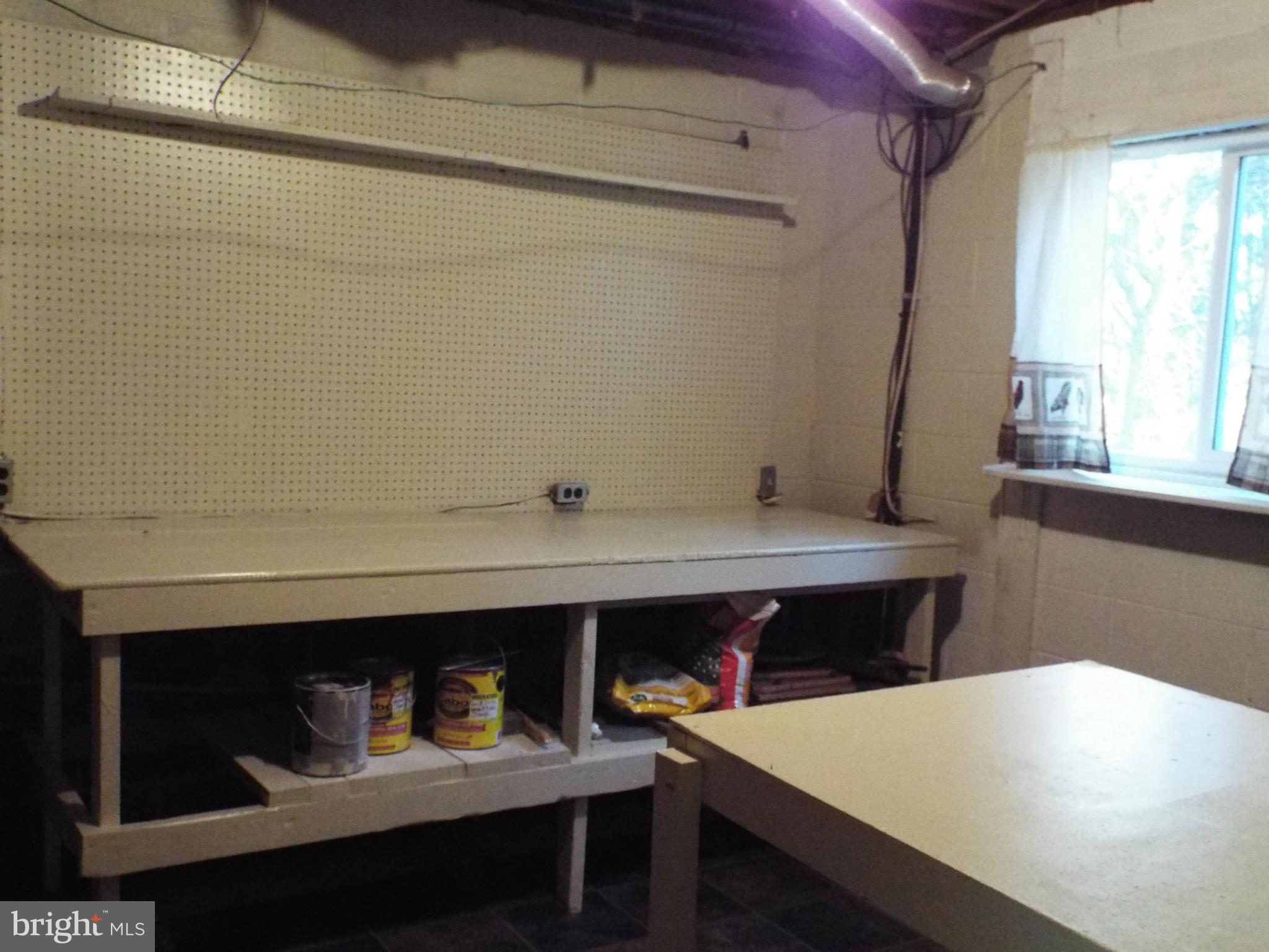 WESTMINSTER SQUARE - Residential