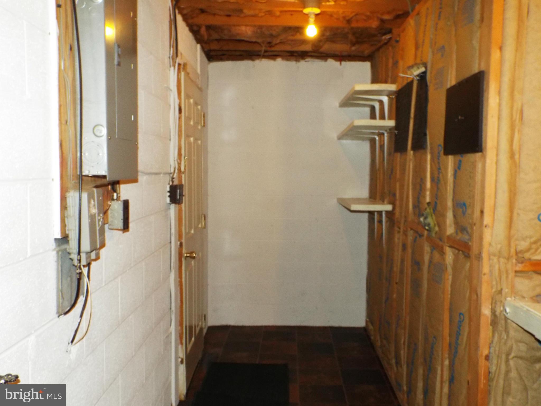 WESTMINSTER SQUARE - Residential