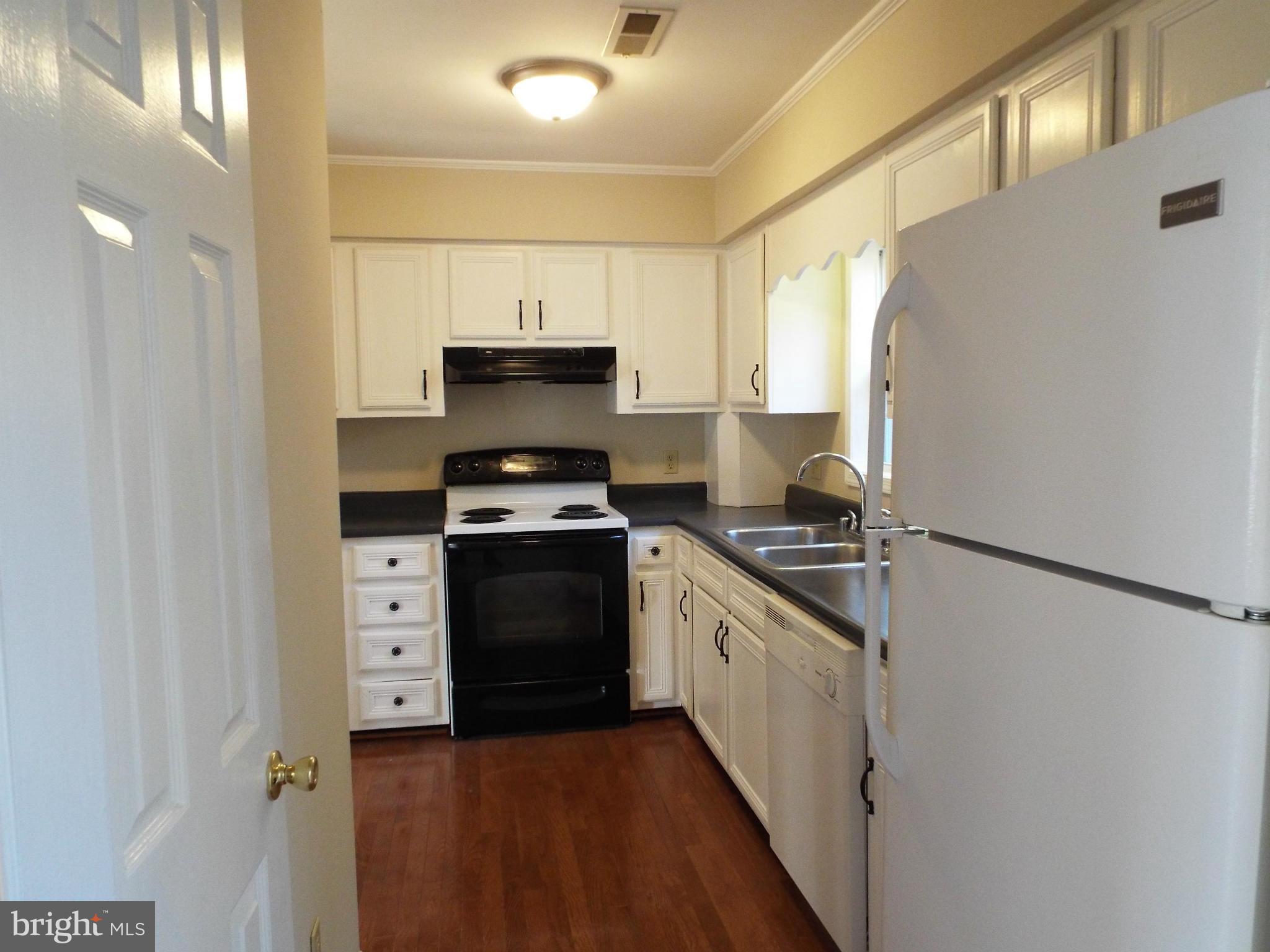 WESTMINSTER SQUARE - Residential