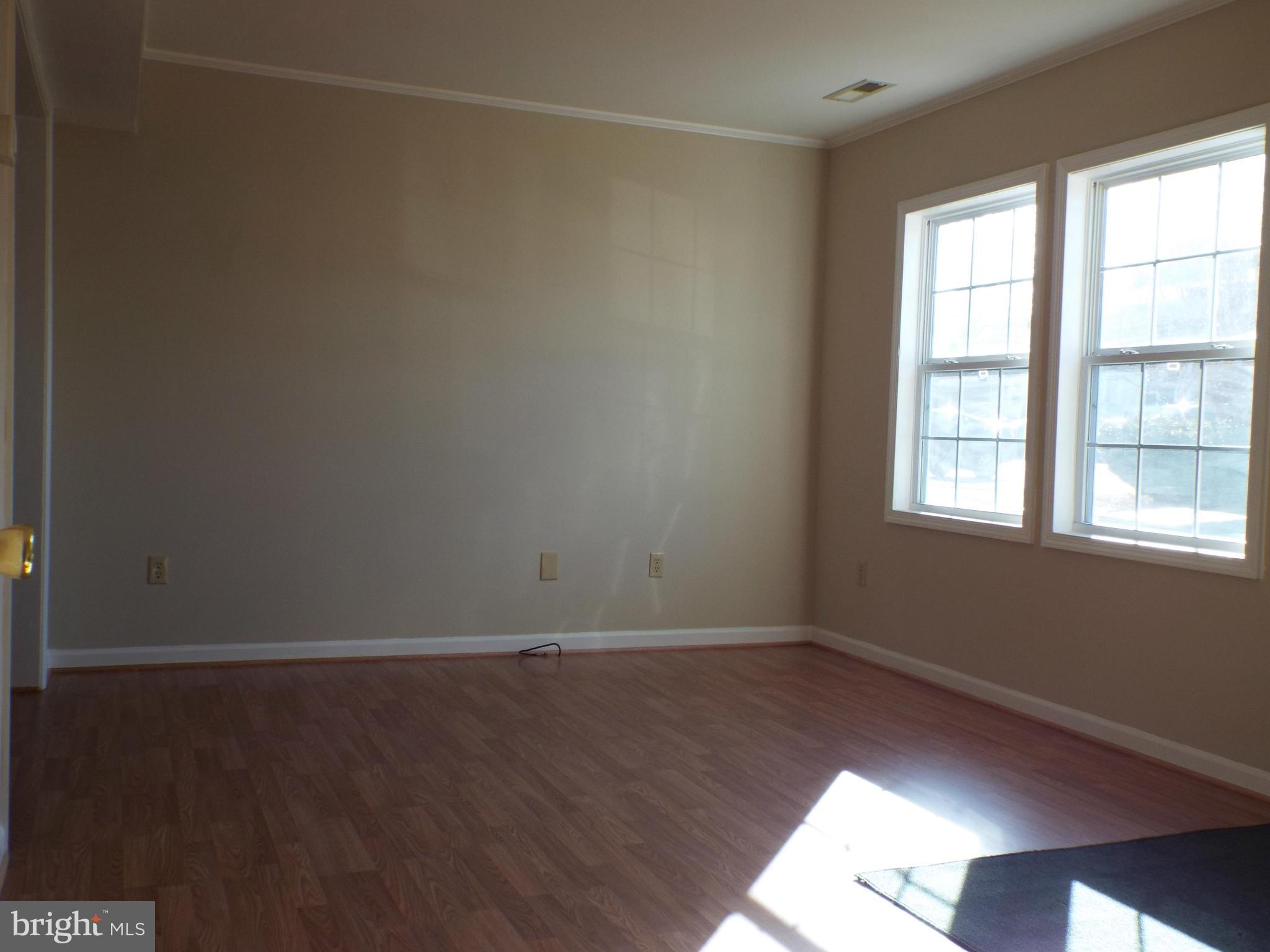 WESTMINSTER SQUARE - Residential