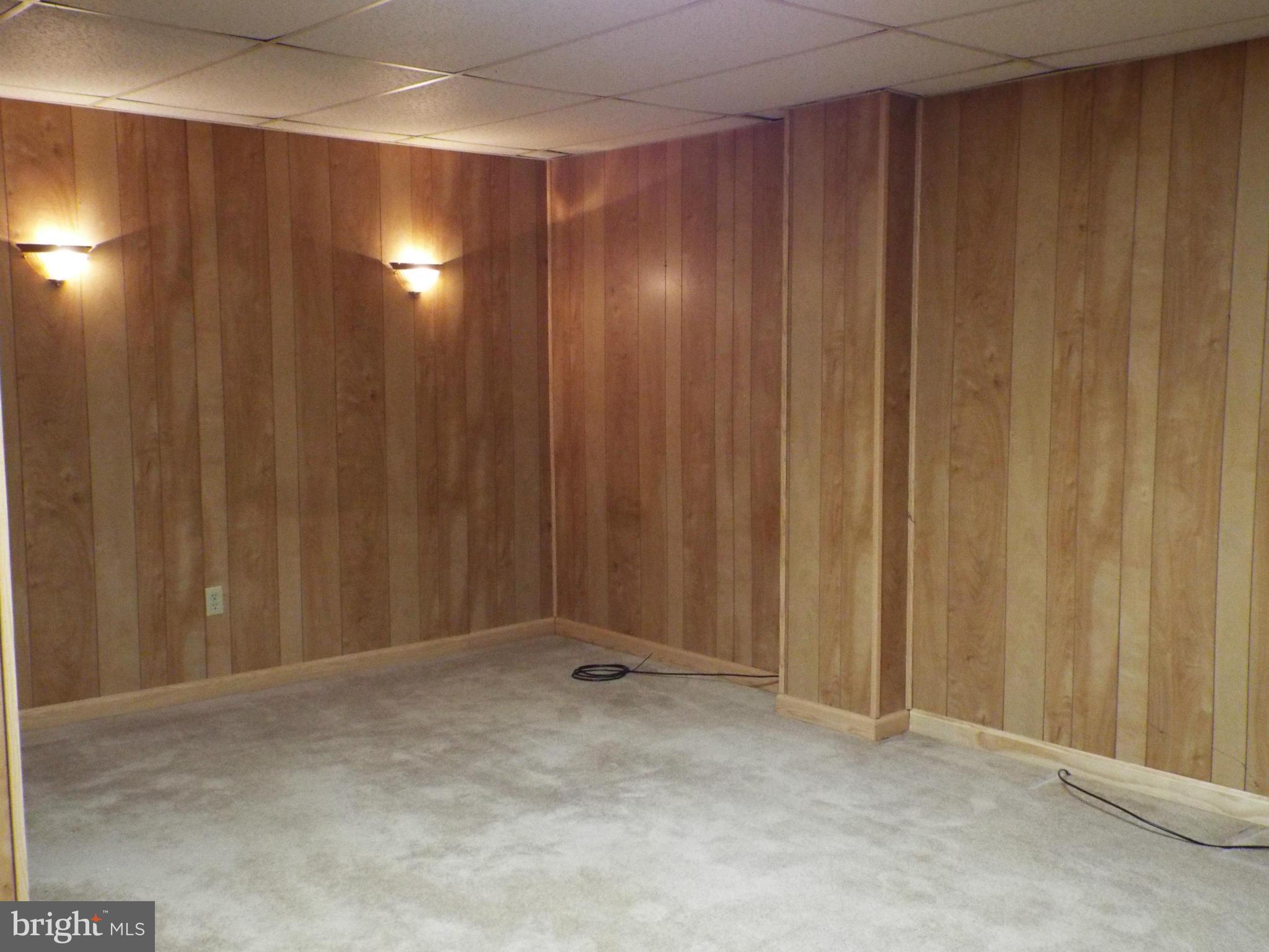 WESTMINSTER SQUARE - Residential