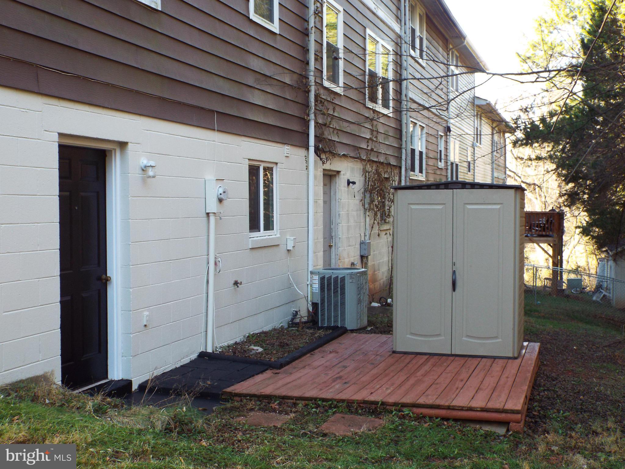 WESTMINSTER SQUARE - Residential