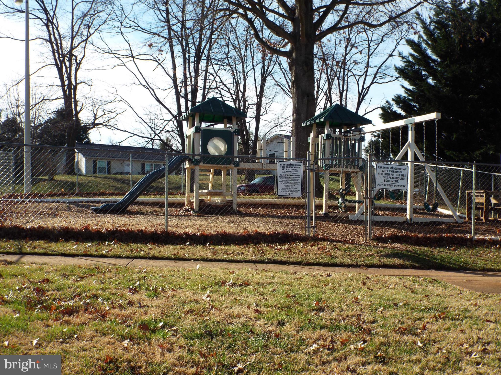 WESTMINSTER SQUARE - Residential