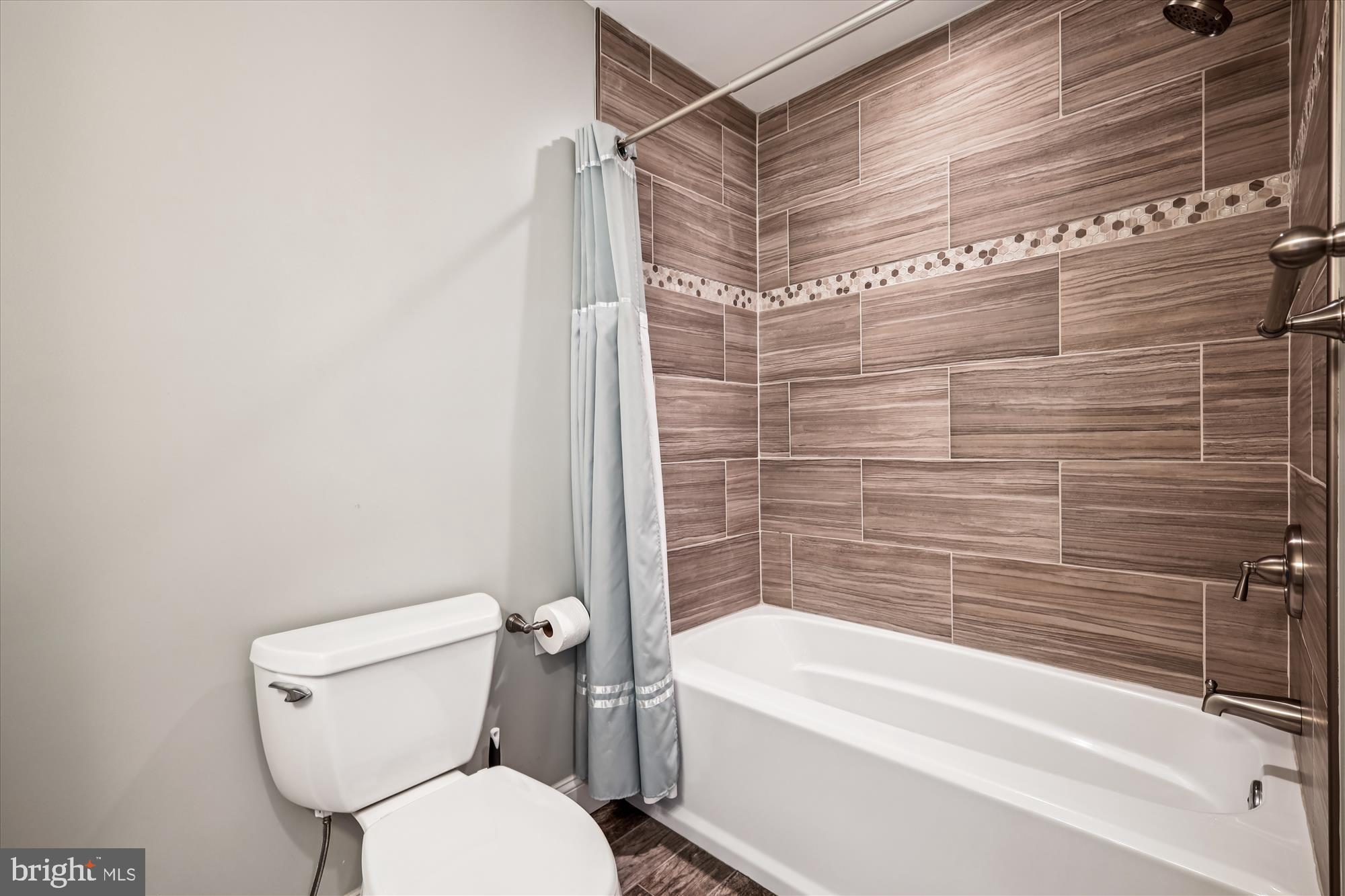 CLAIBORNES LANDING - Residential