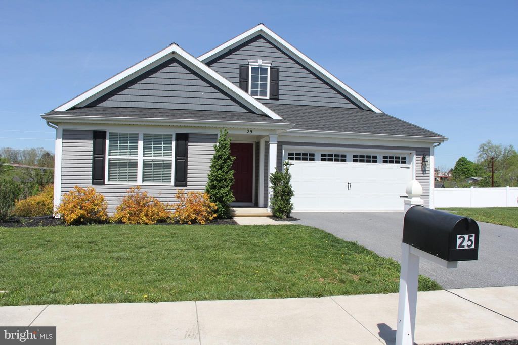 Photo of 25 Amber Lane, EPHRATA, PA 17522 (MLS # PALA2069066)