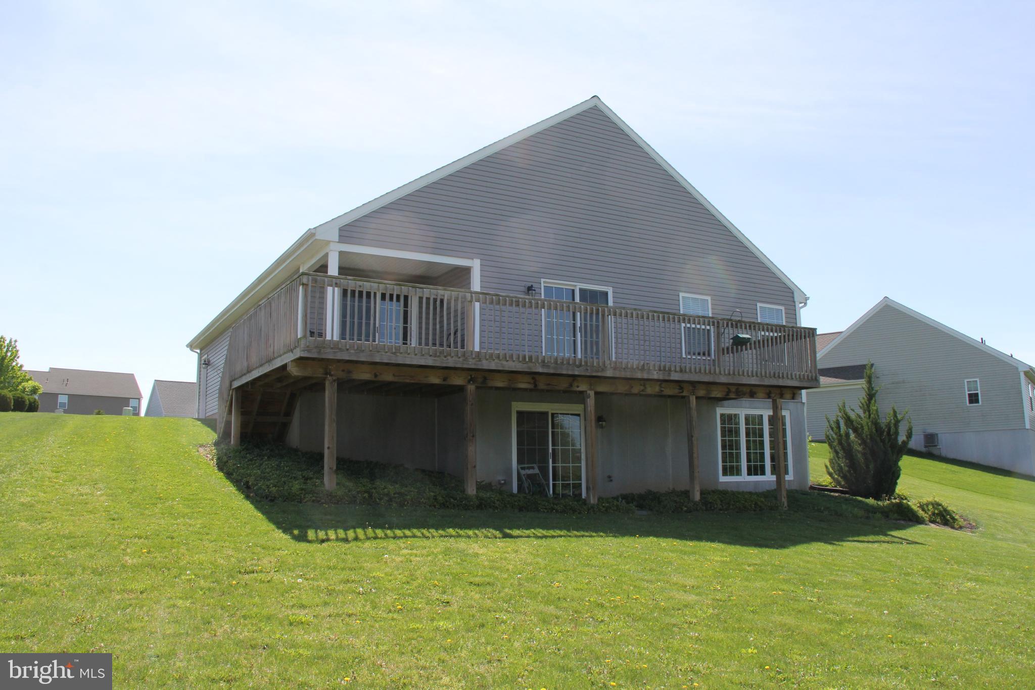 25 AMBER LANE