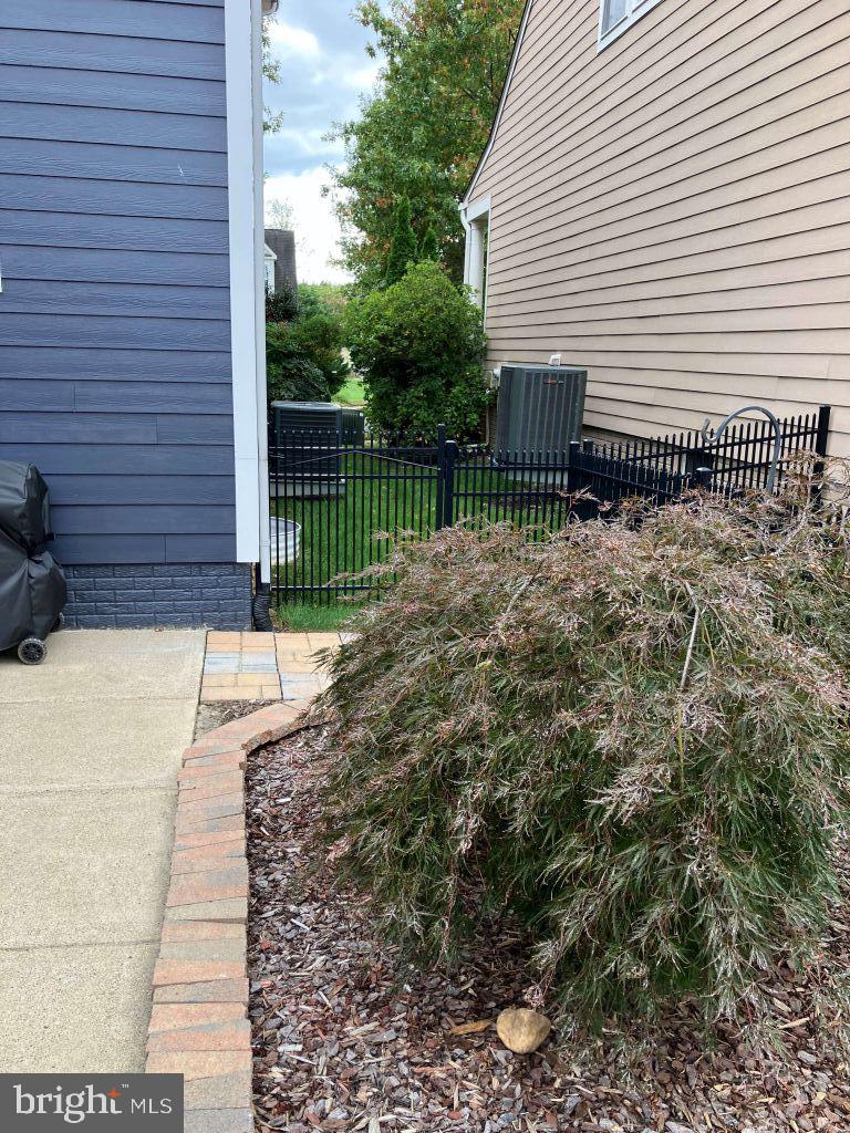 VILLAGE OF IDLEWILD - Residential