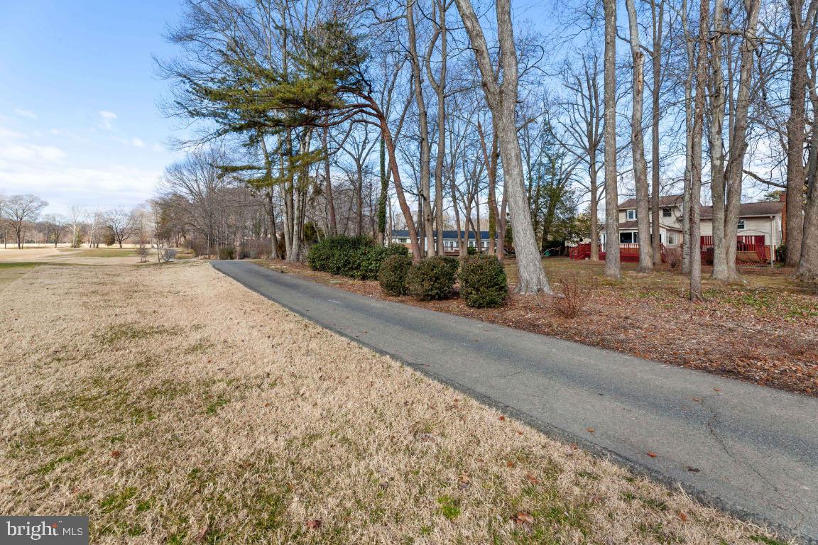 COLONIAL FARMS - Residential