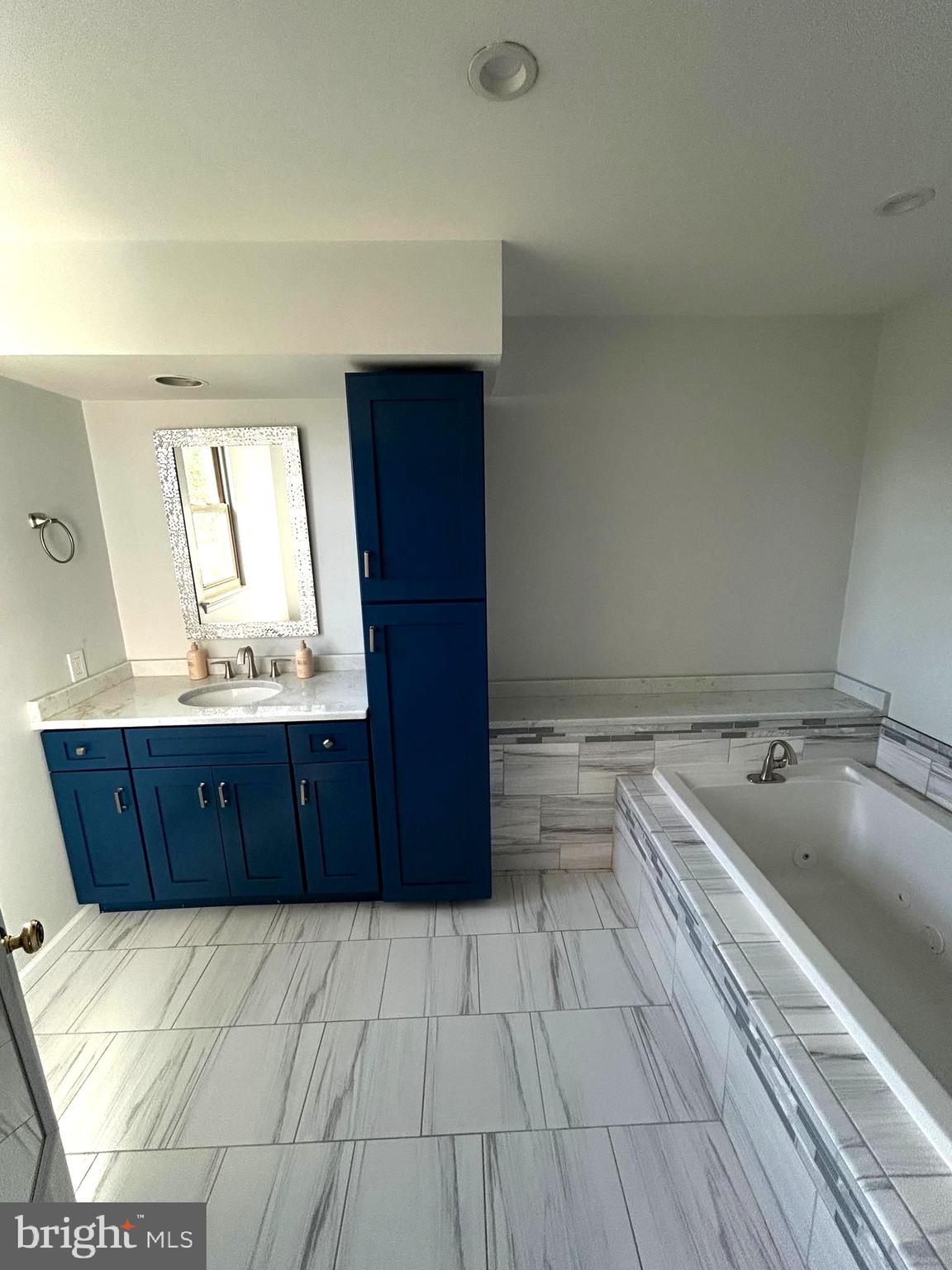 EAST RIDGE - Residential