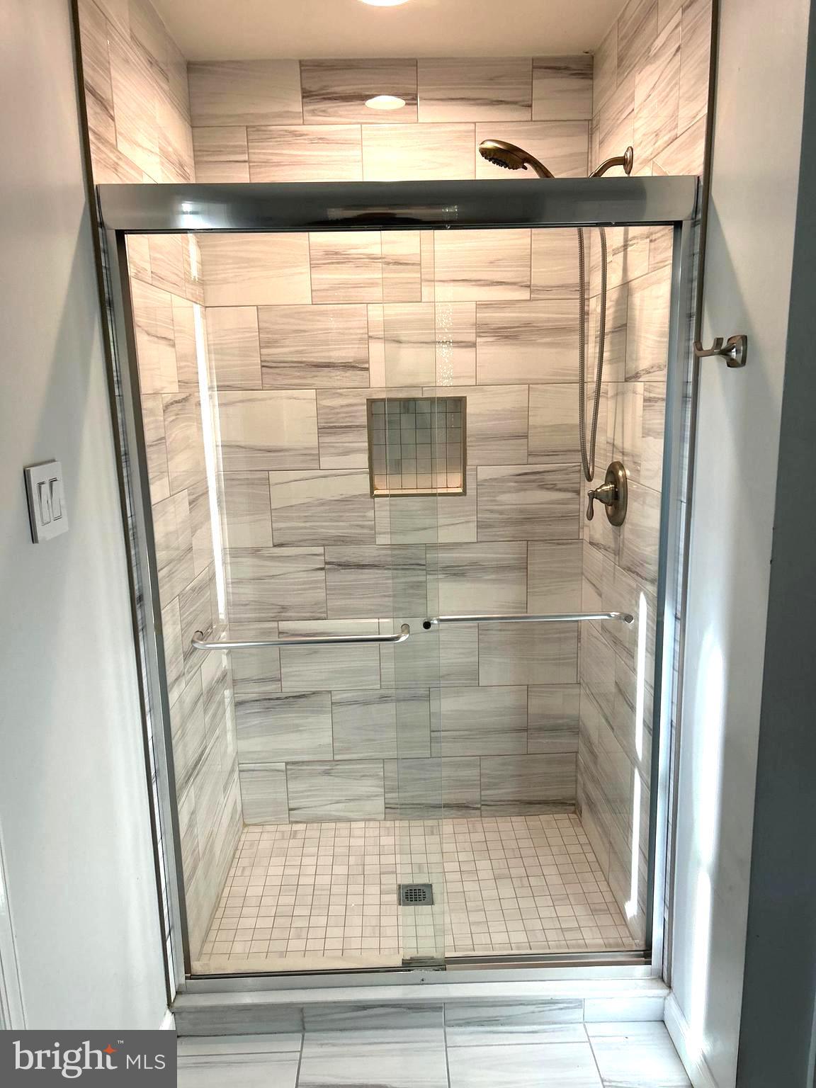 EAST RIDGE - Residential