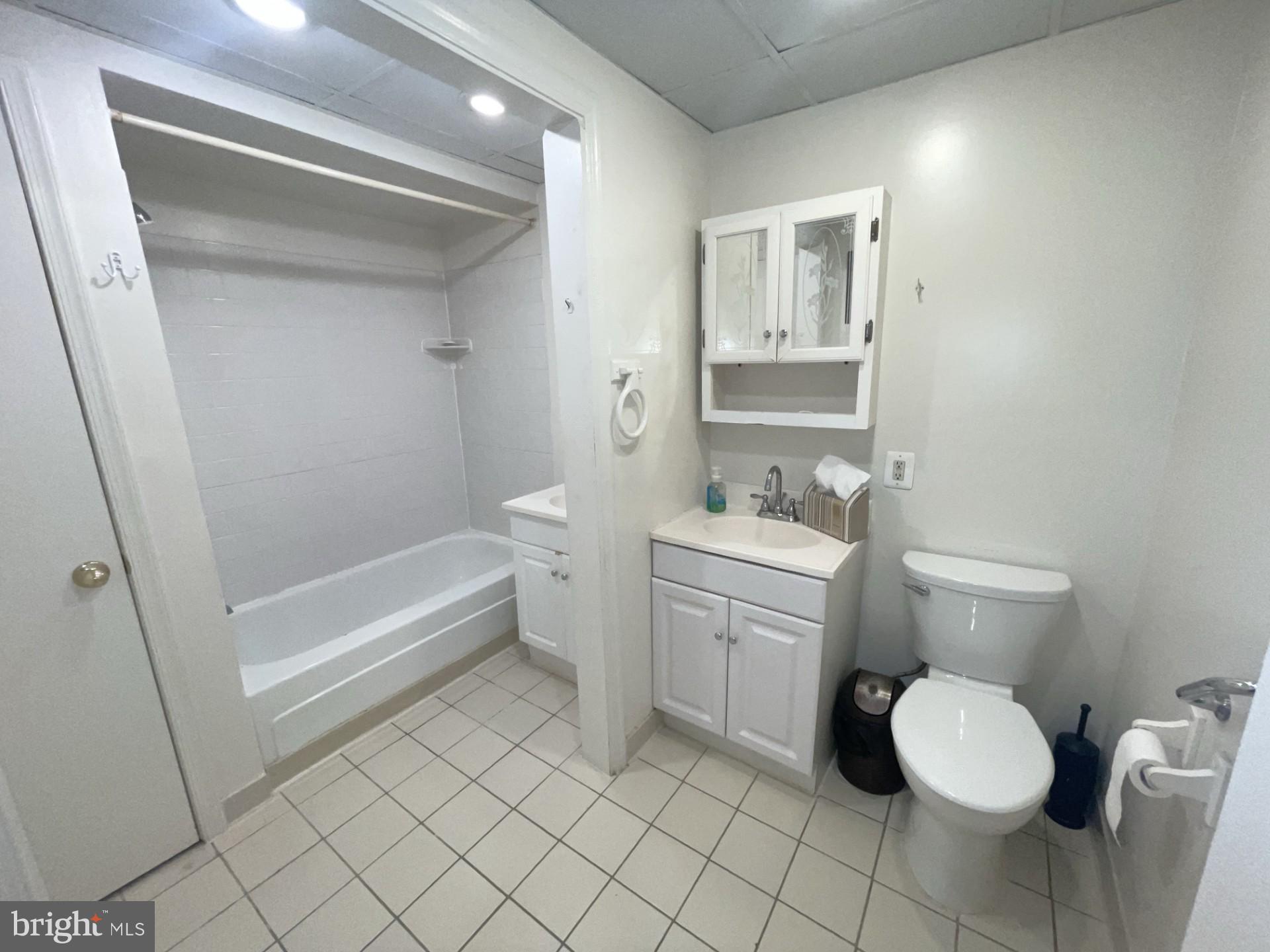 CARDINAL FOREST - Residential Lease