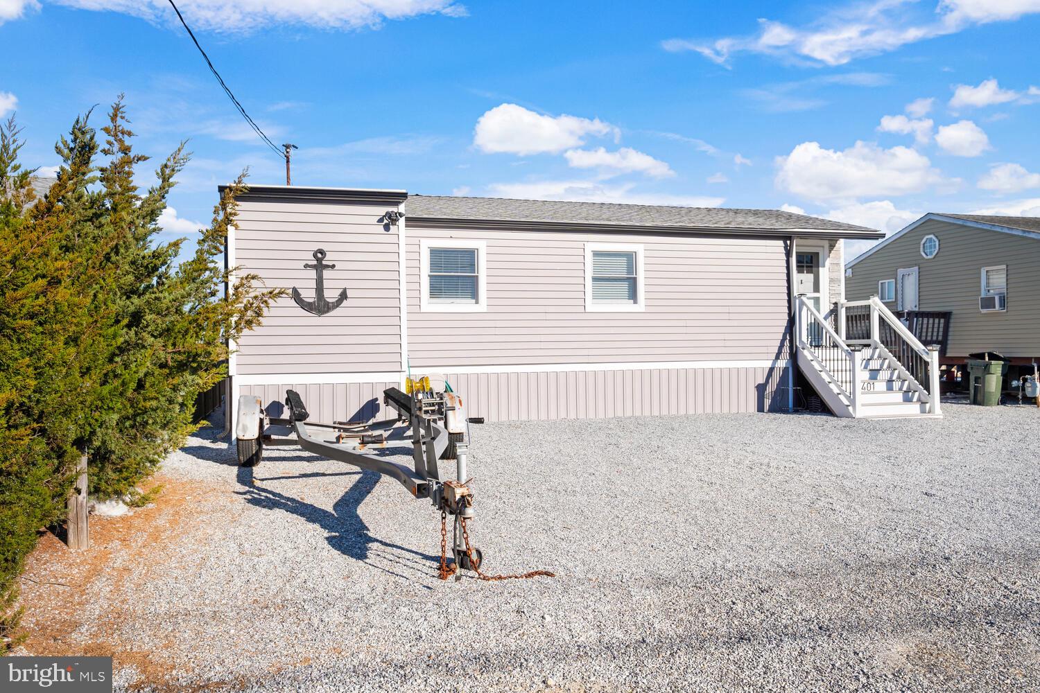 401 KINGFISHER ROAD