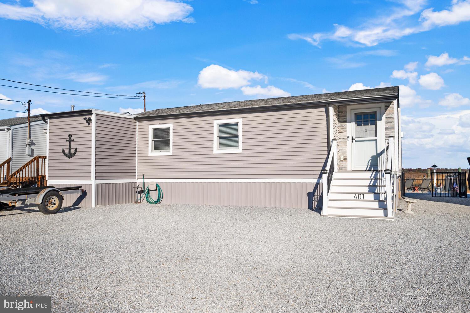 401 KINGFISHER ROAD