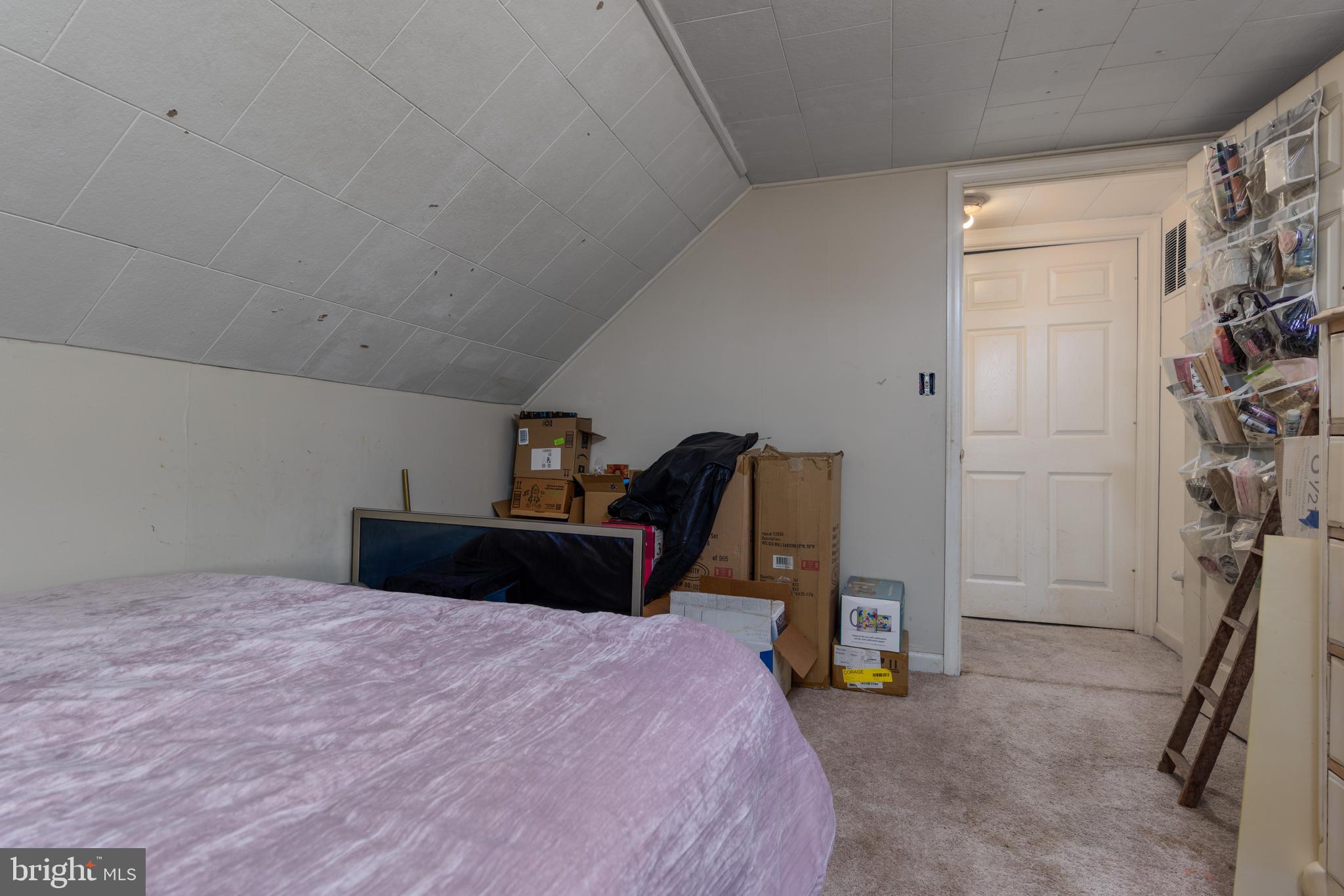 LAWNTON - Residential