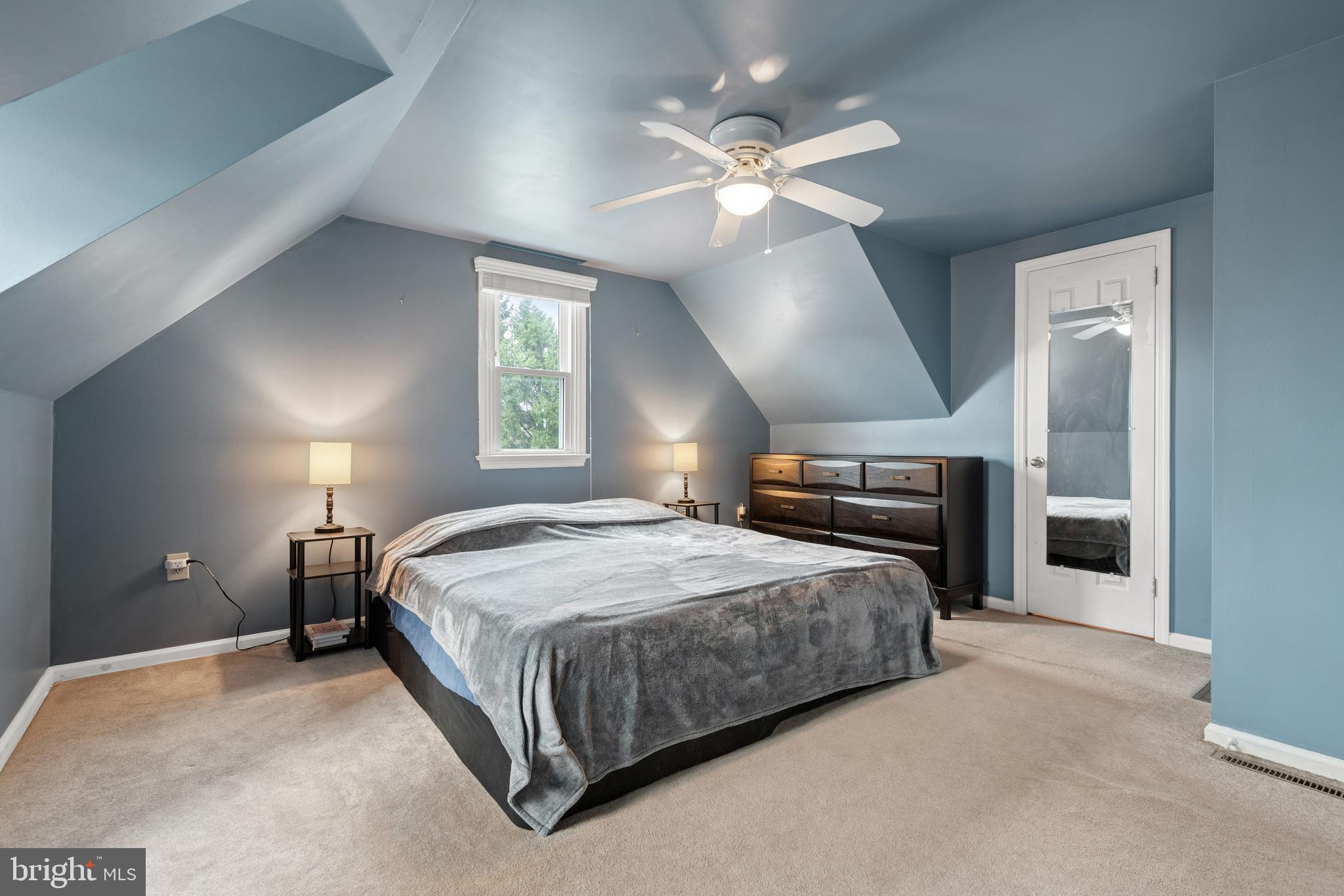 JEFFERSON SQUARE - Residential