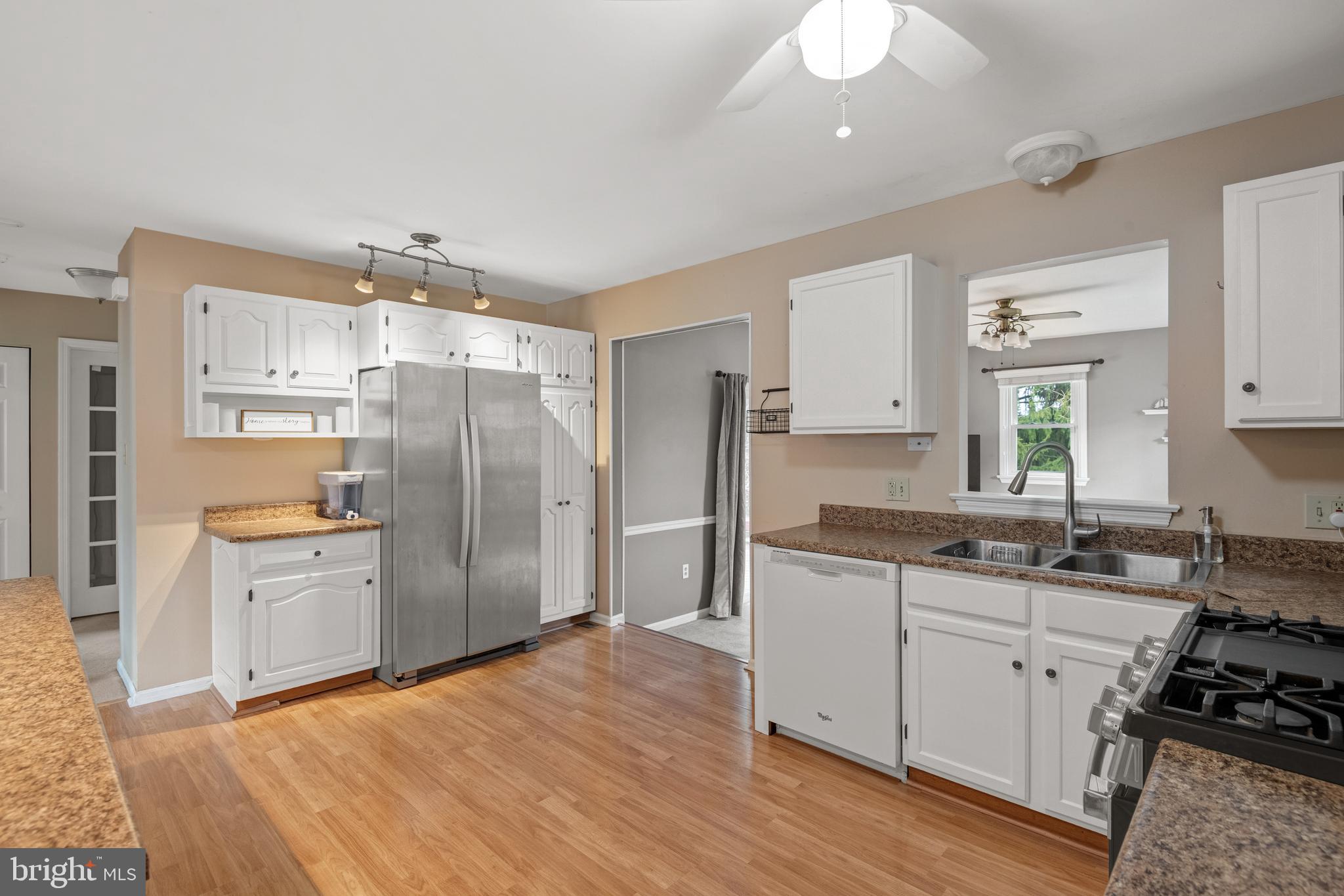 JEFFERSON SQUARE - Residential