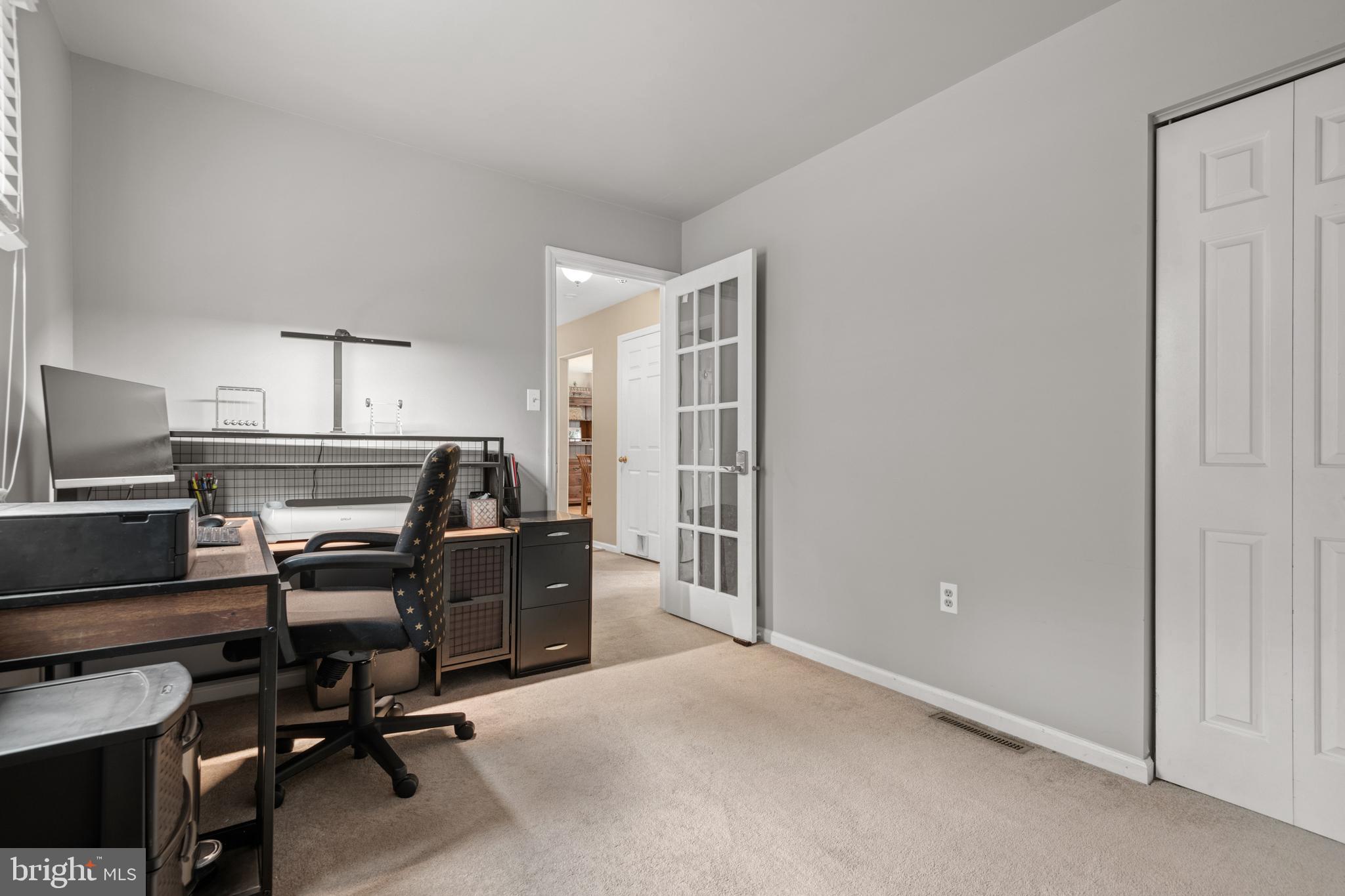 JEFFERSON SQUARE - Residential