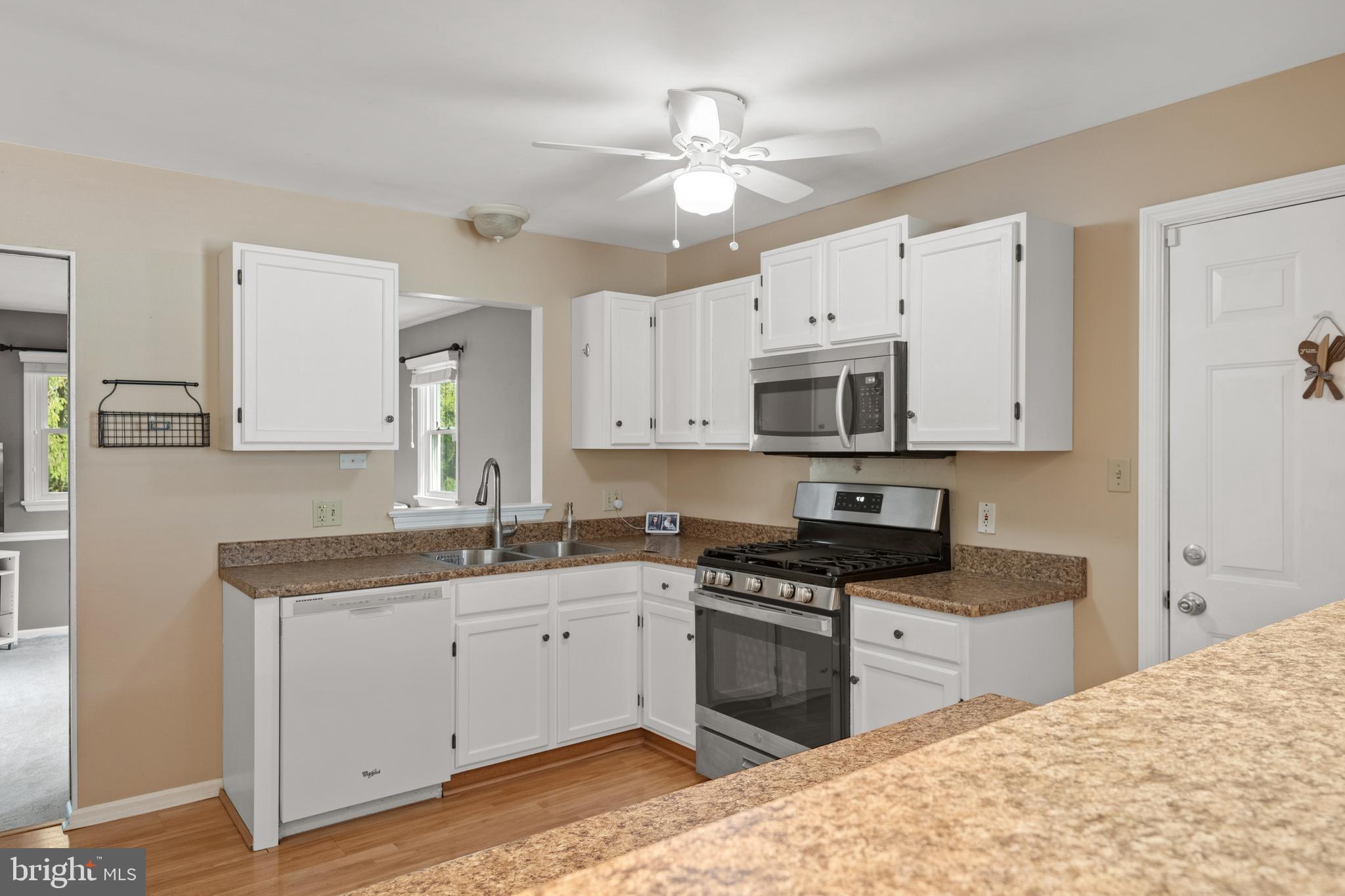 JEFFERSON SQUARE - Residential