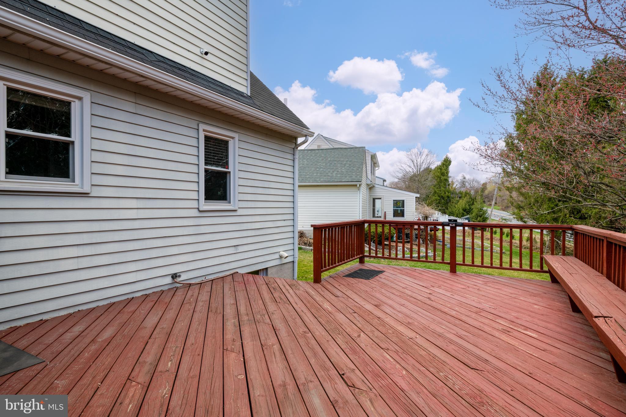 JEFFERSON SQUARE - Residential