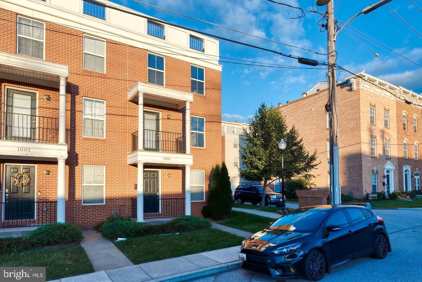 ATHENA SQUARE - Residential