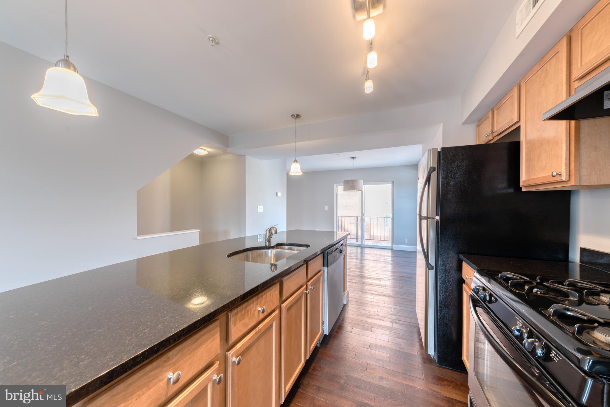 ATHENA SQUARE - Residential