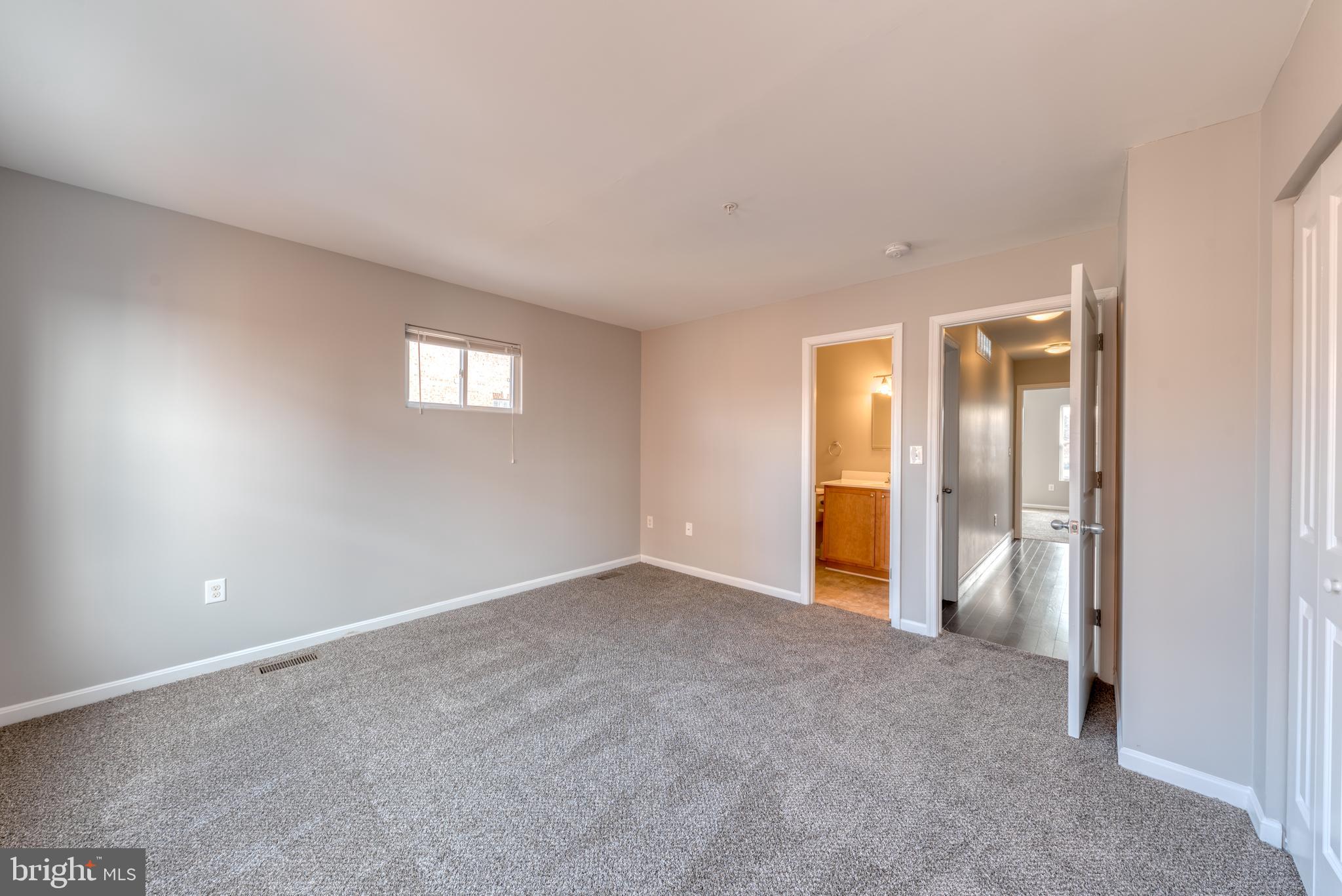 ATHENA SQUARE - Residential