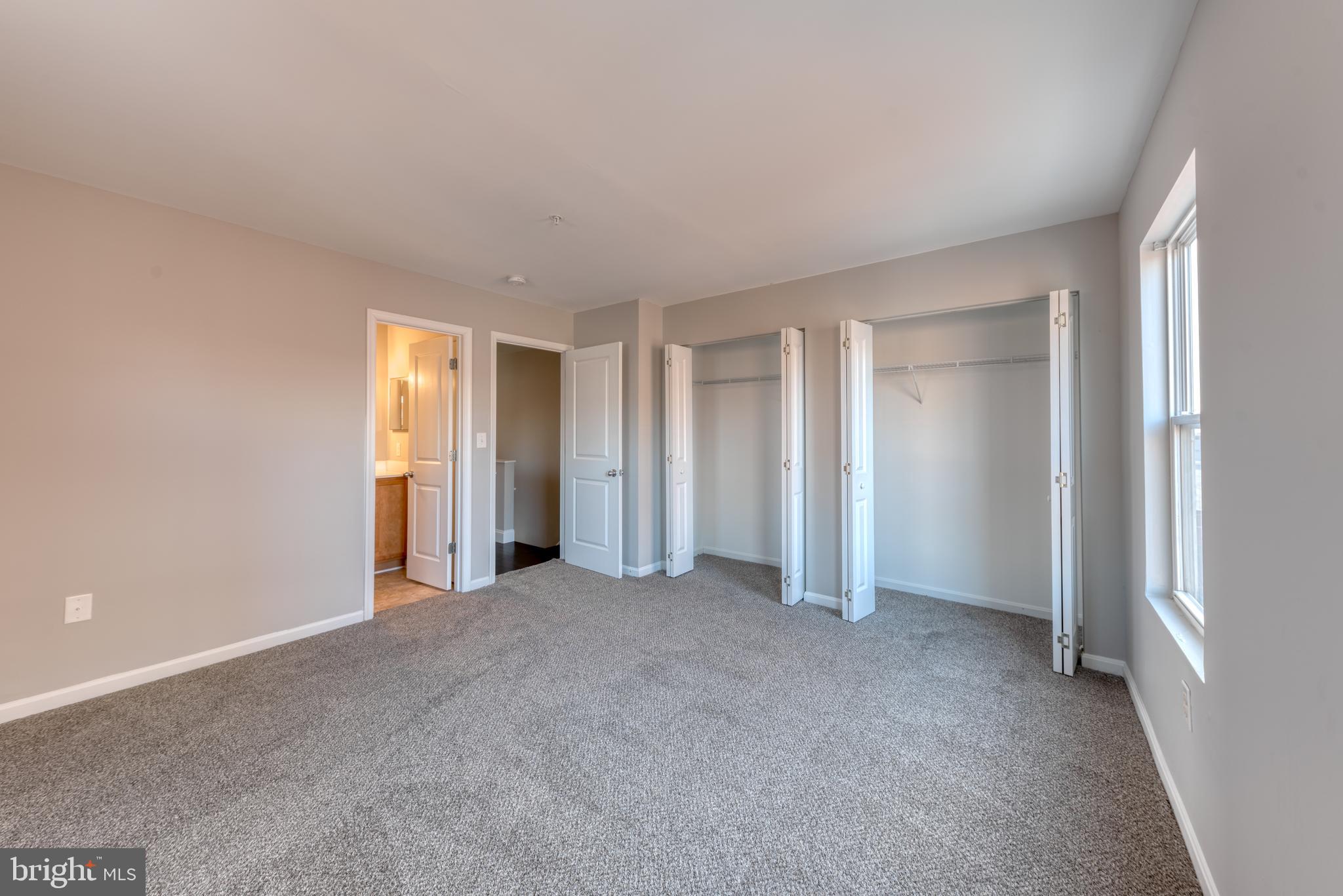 ATHENA SQUARE - Residential