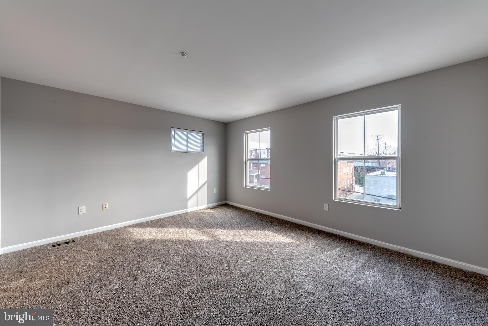 ATHENA SQUARE - Residential