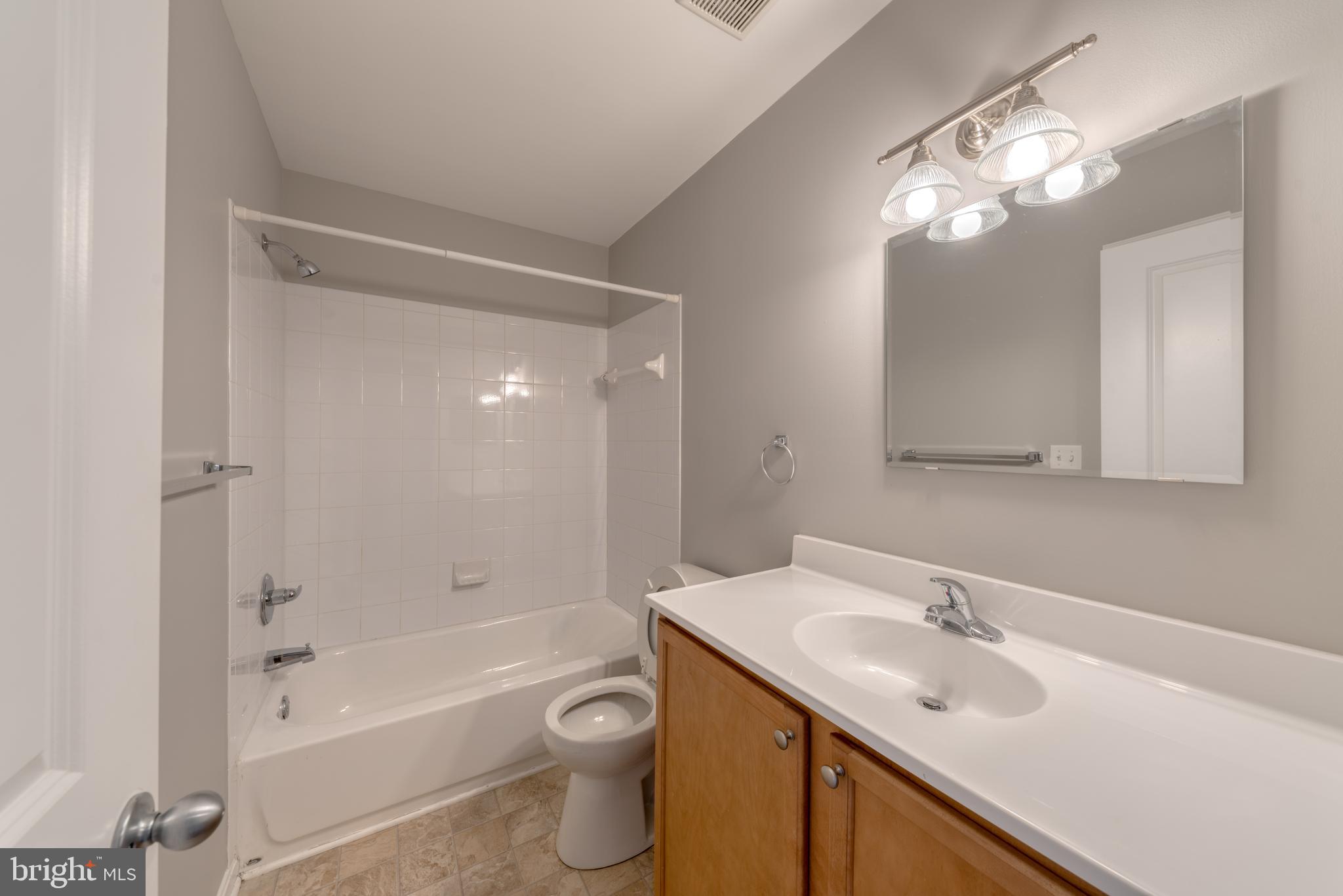 ATHENA SQUARE - Residential