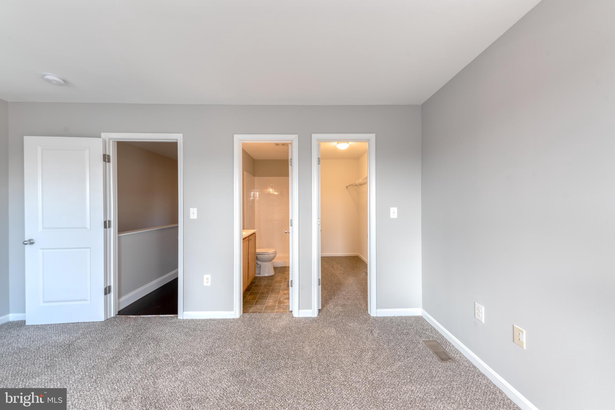 ATHENA SQUARE - Residential