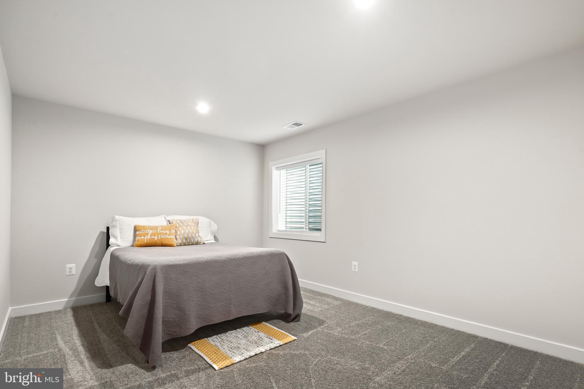 FAWN LAKE - Residential