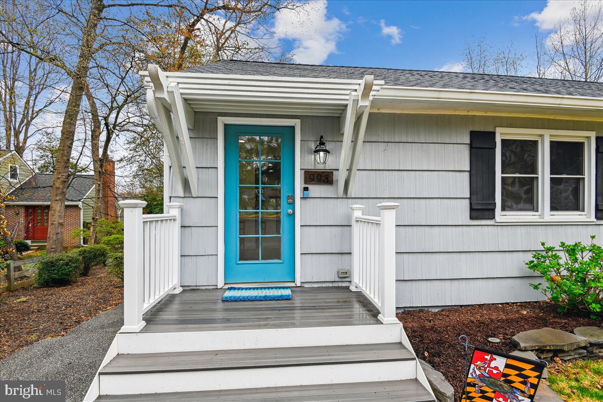 993 HILLENDALE DRIVE