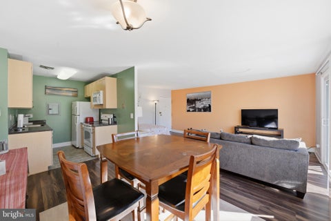 Condo For Sale - 1009 Chillum Road #412<br/> Prince Georges County, HYATTSVILLE, MD 20782