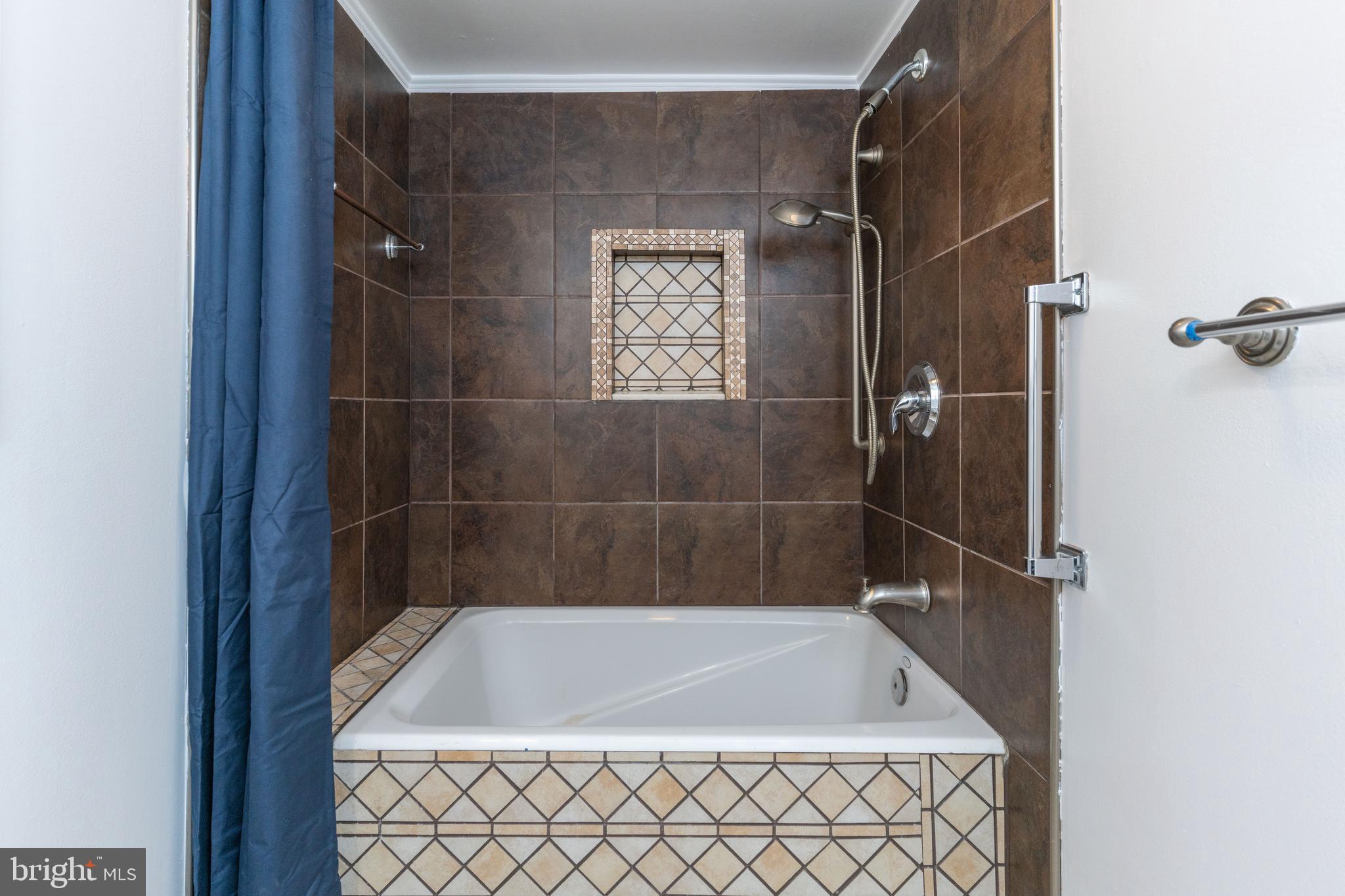 HIGHVIEW PARK - Residential