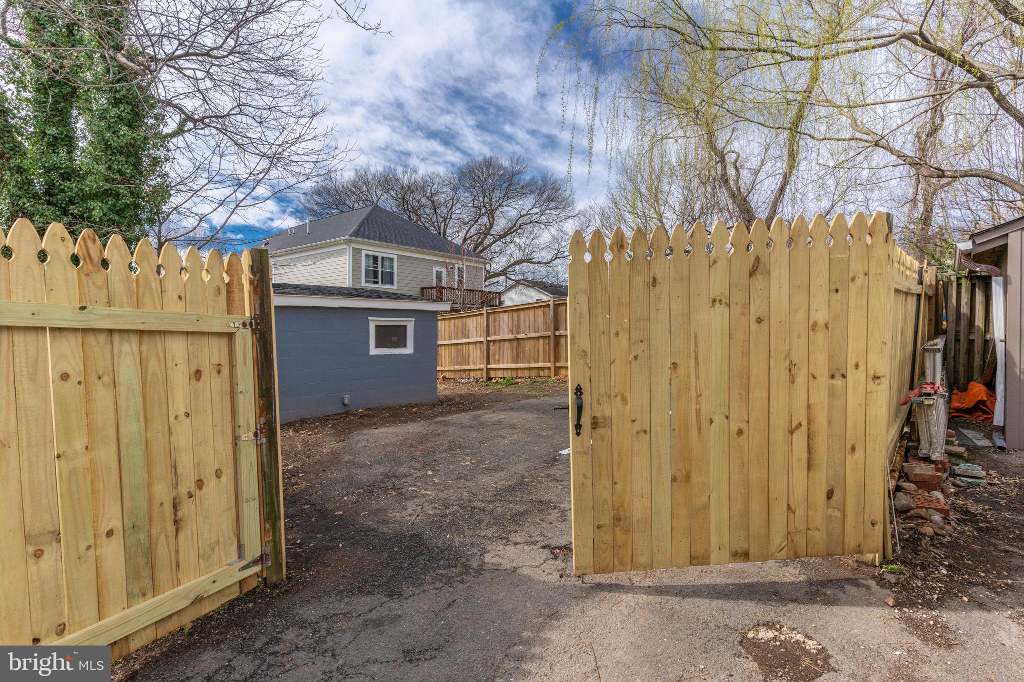 HIGHVIEW PARK - Residential