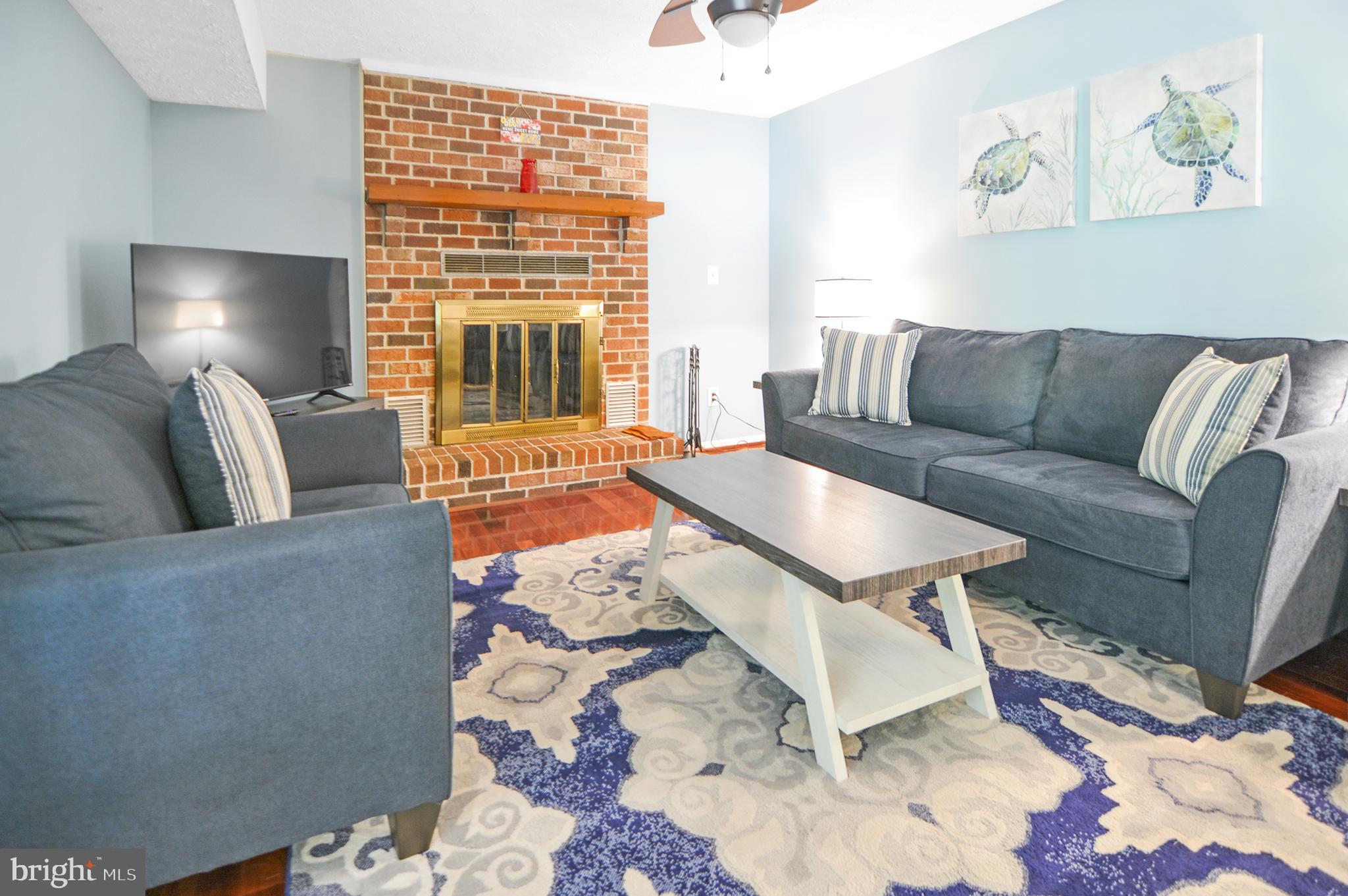 BAY COUNTRY - Residential Lease