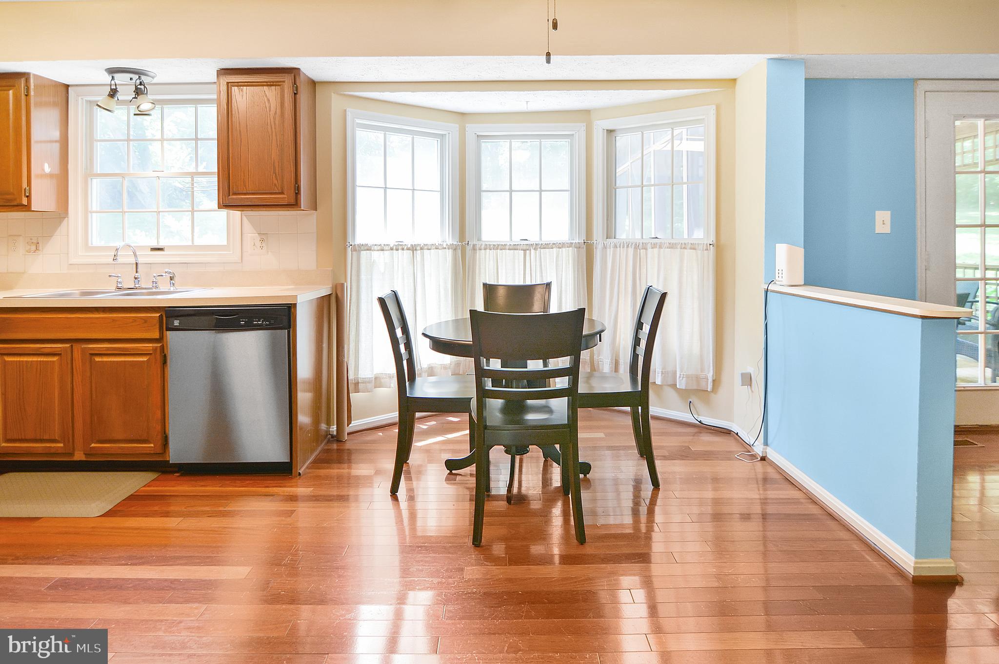 BAY COUNTRY - Residential Lease