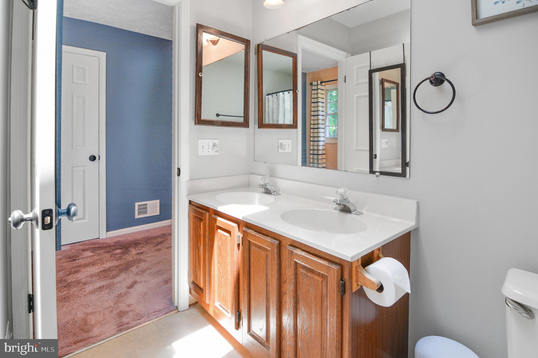 BAY COUNTRY - Residential Lease