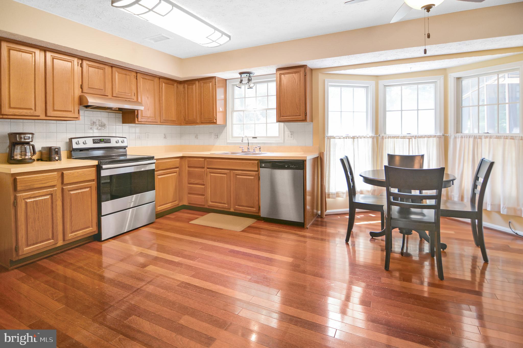 BAY COUNTRY - Residential Lease