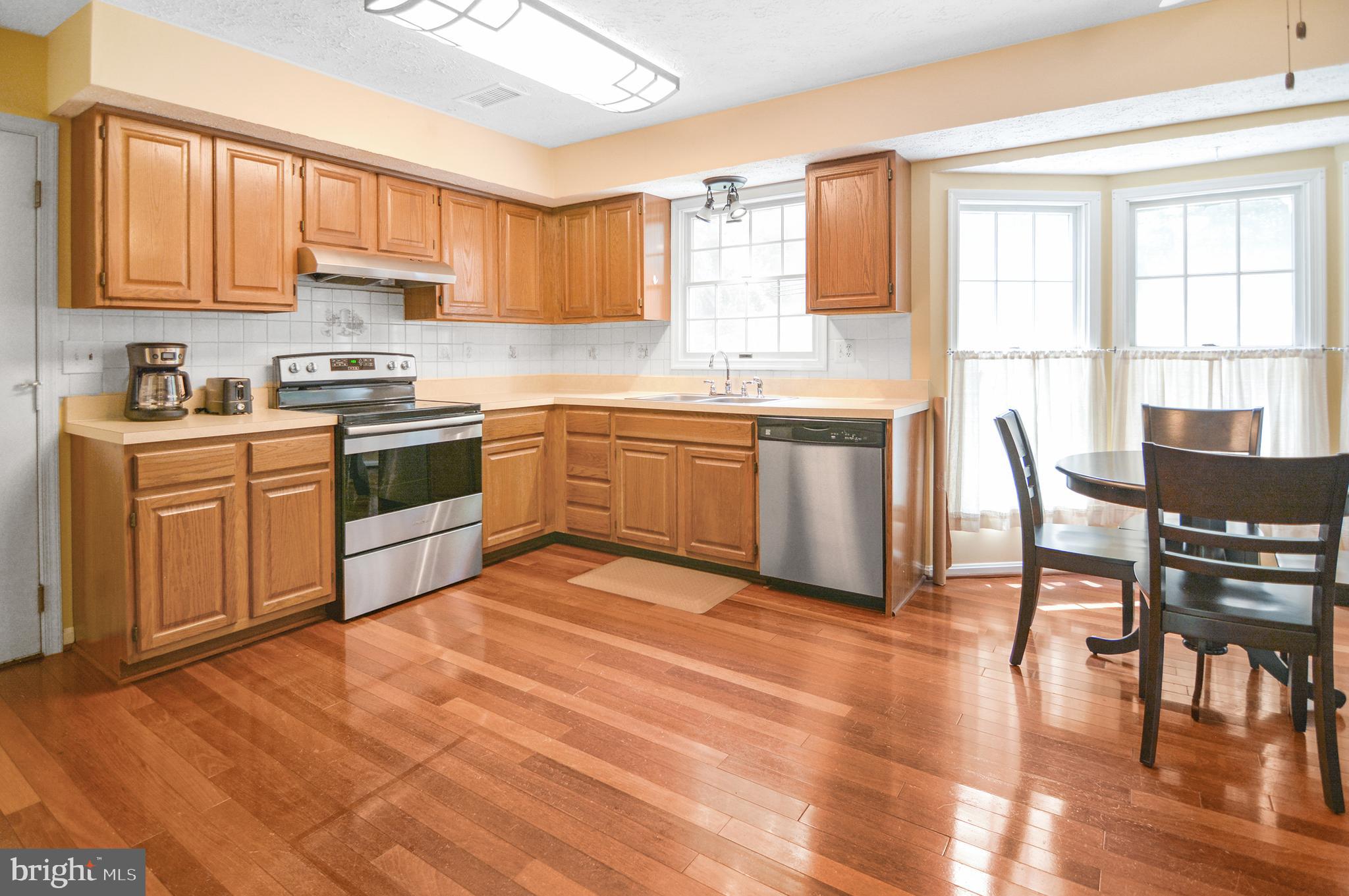 BAY COUNTRY - Residential Lease