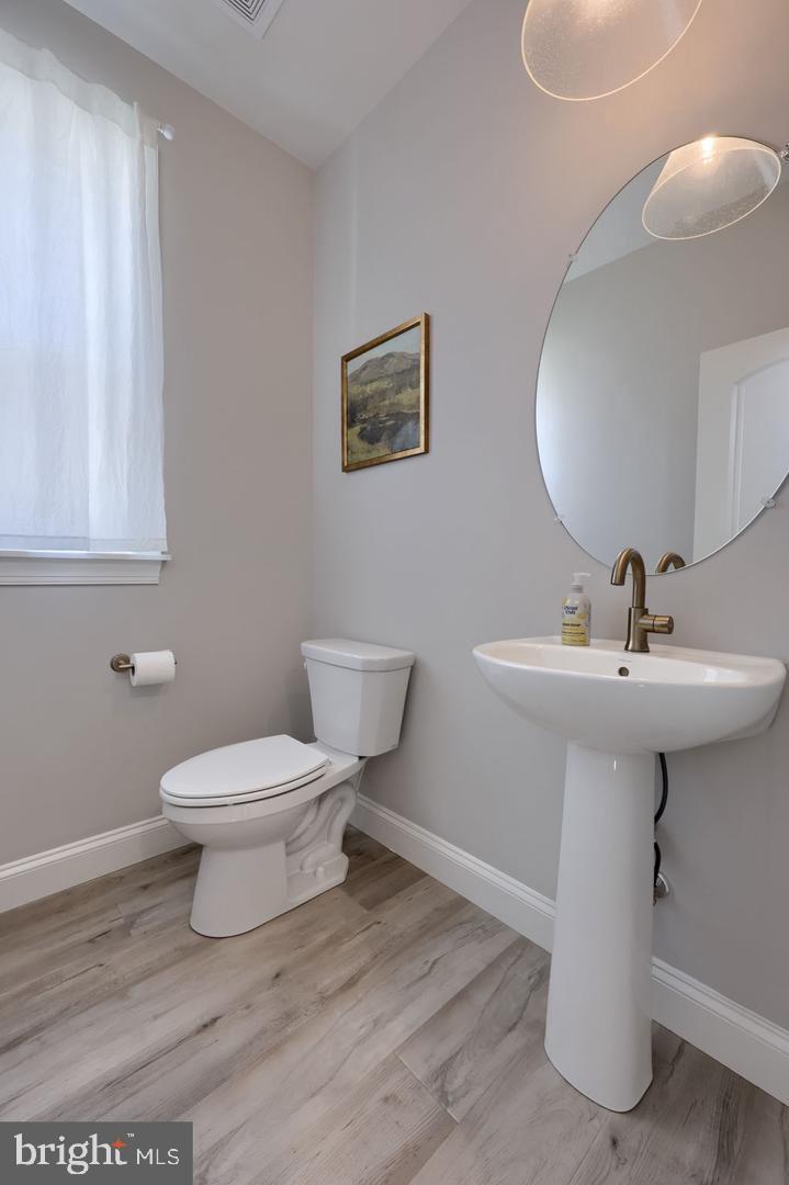 CORNWALL JUNCTION - Residential