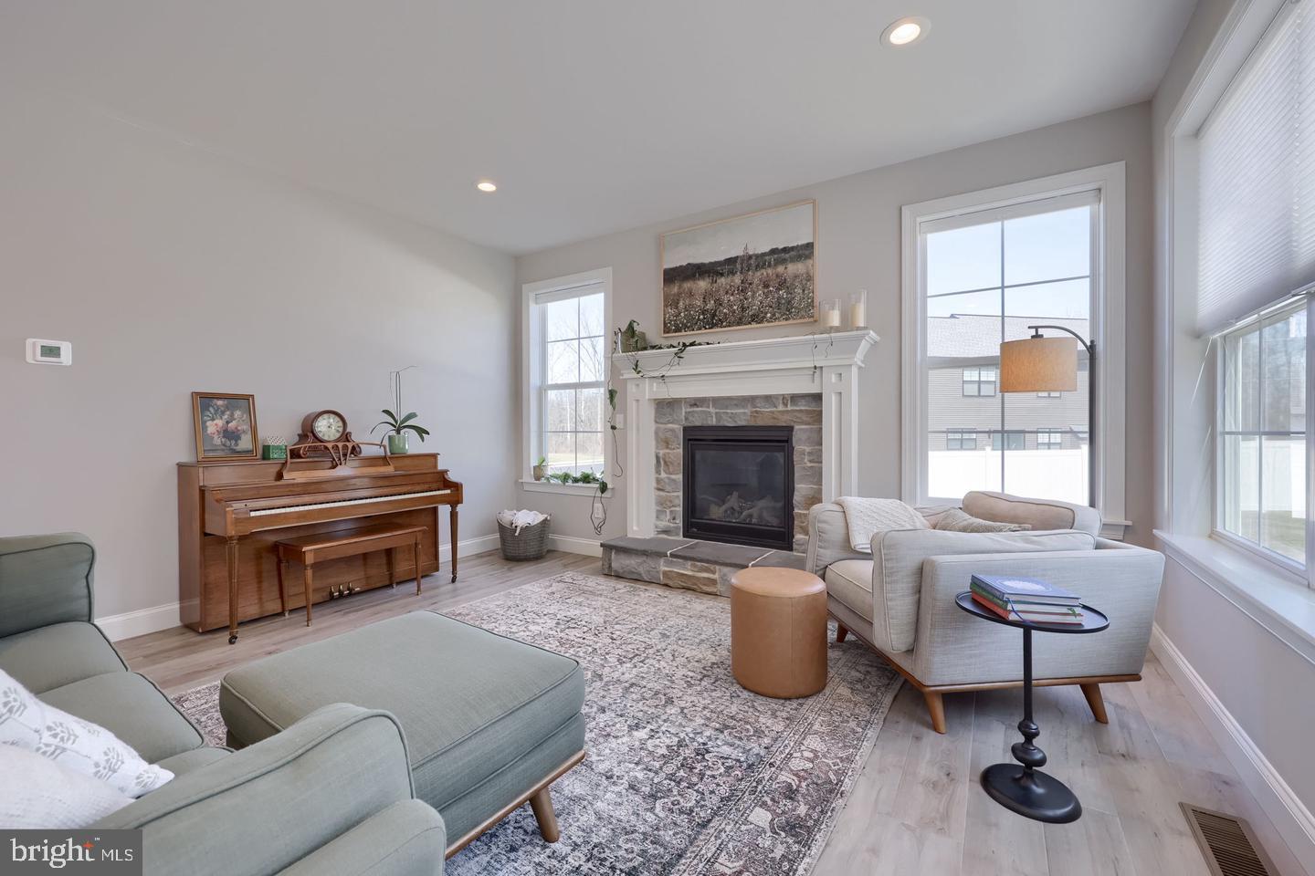 CORNWALL JUNCTION - Residential