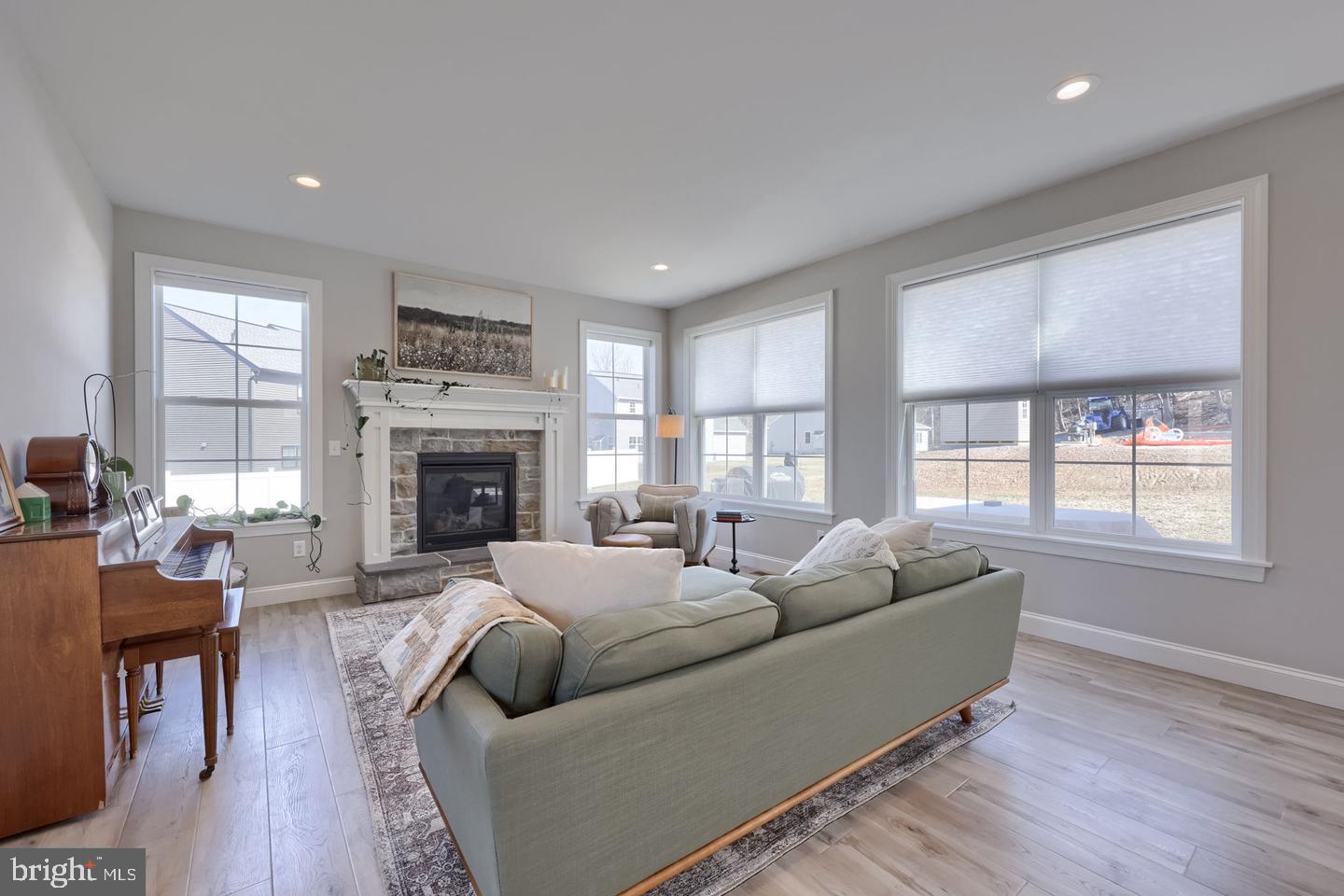 CORNWALL JUNCTION - Residential