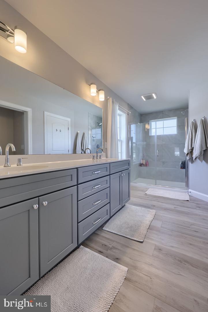 CORNWALL JUNCTION - Residential