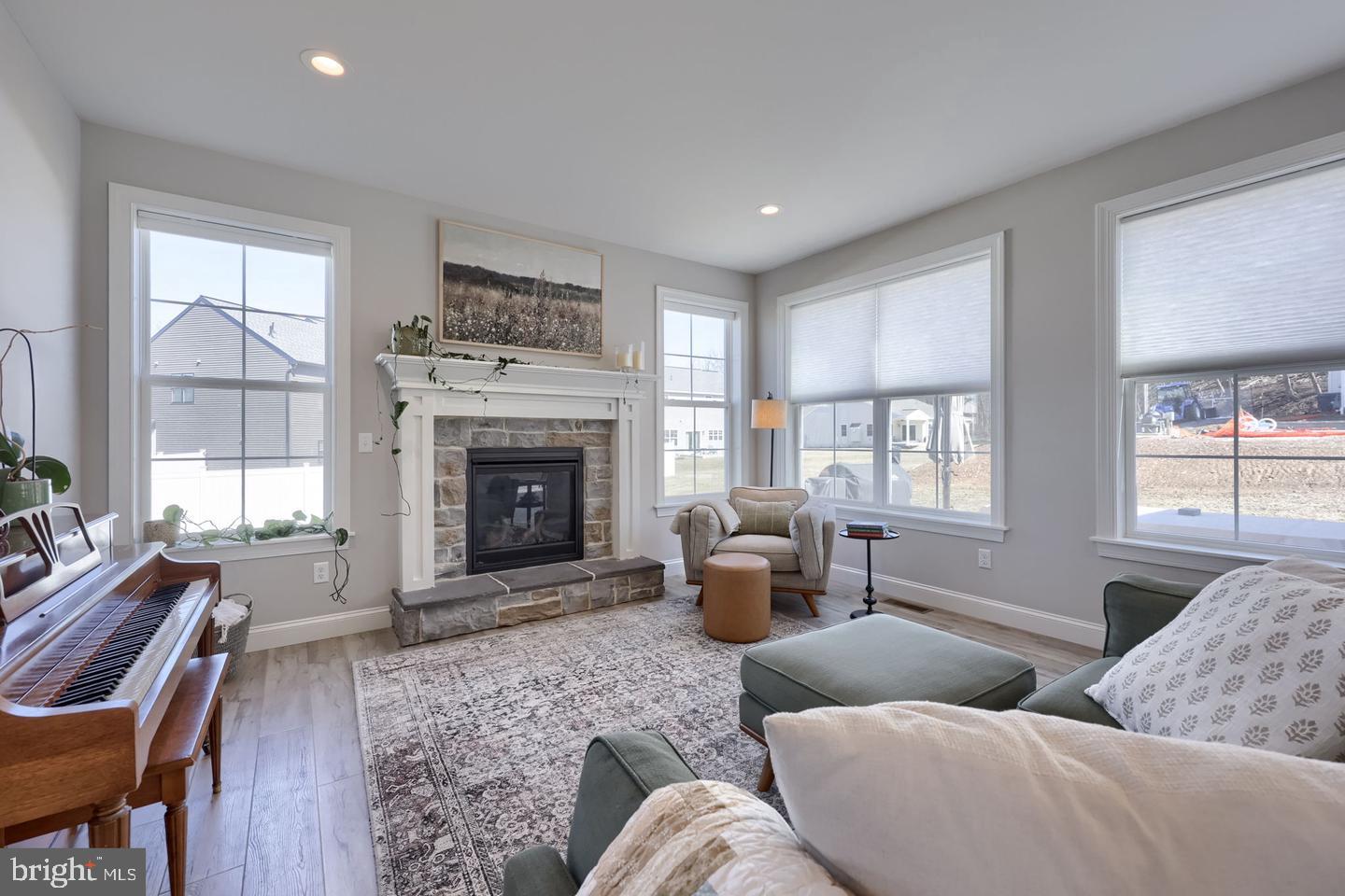 CORNWALL JUNCTION - Residential