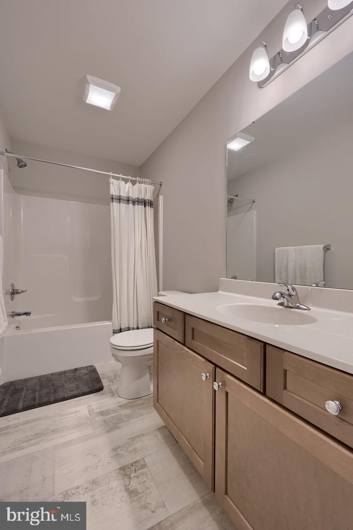 CORNWALL JUNCTION - Residential