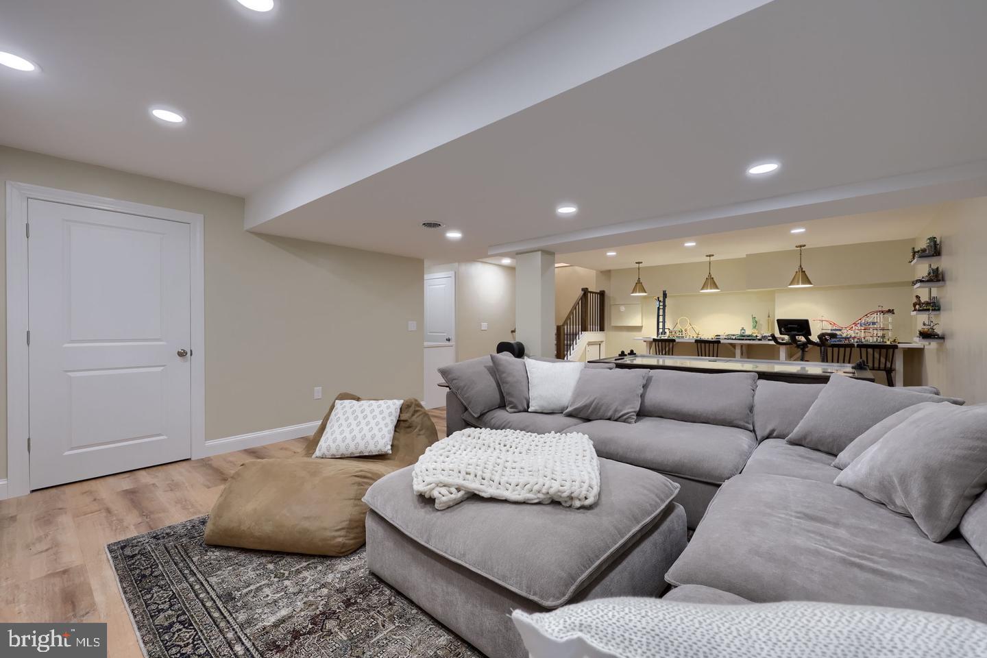 CORNWALL JUNCTION - Residential