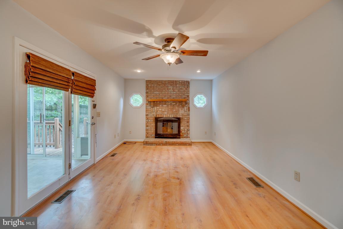 HOLLEYBROOKE/COBBLESTONE - Residential