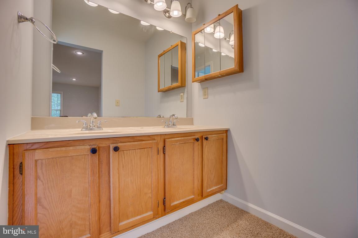 HOLLEYBROOKE/COBBLESTONE - Residential