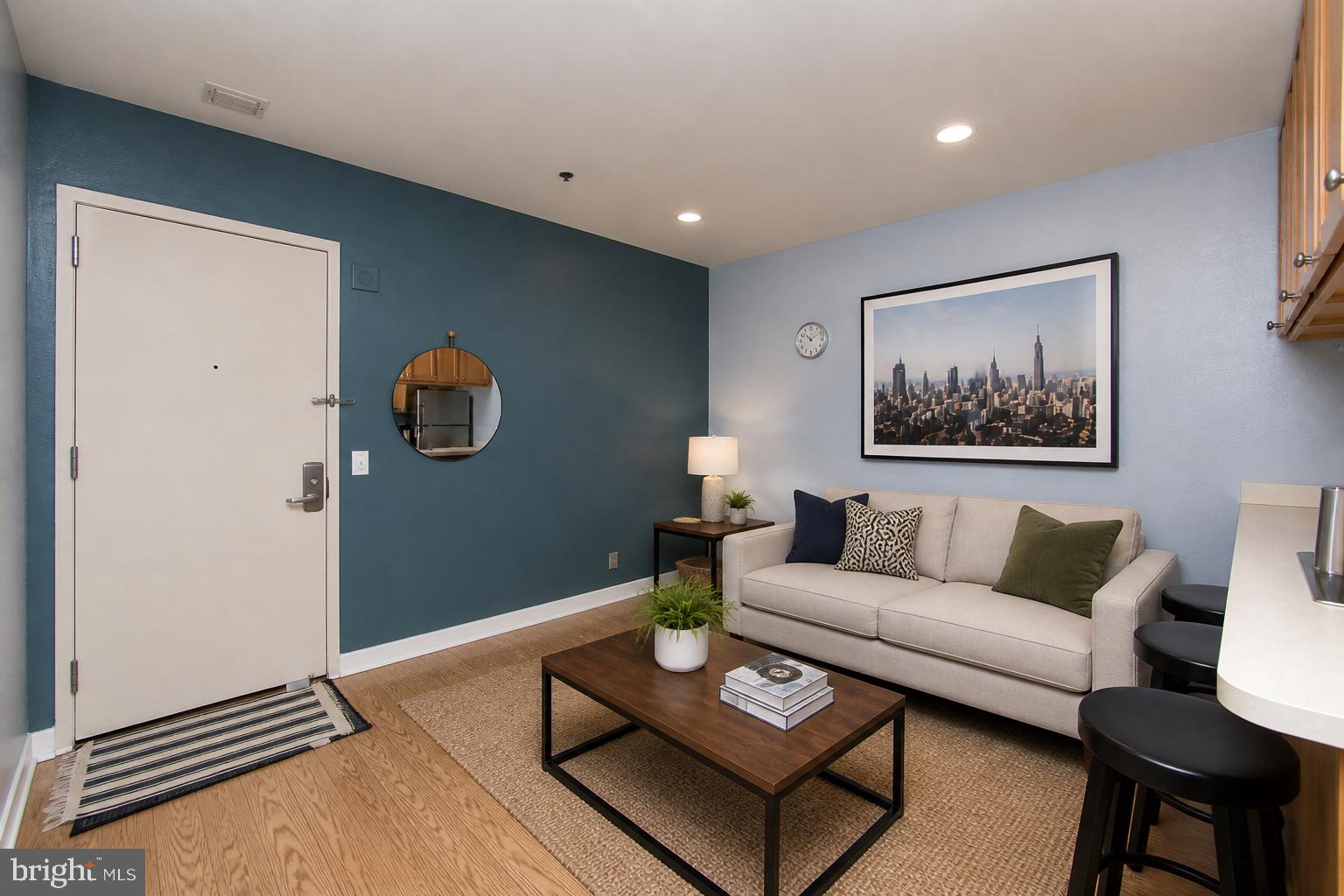 1100 VINE STREET 00 1105